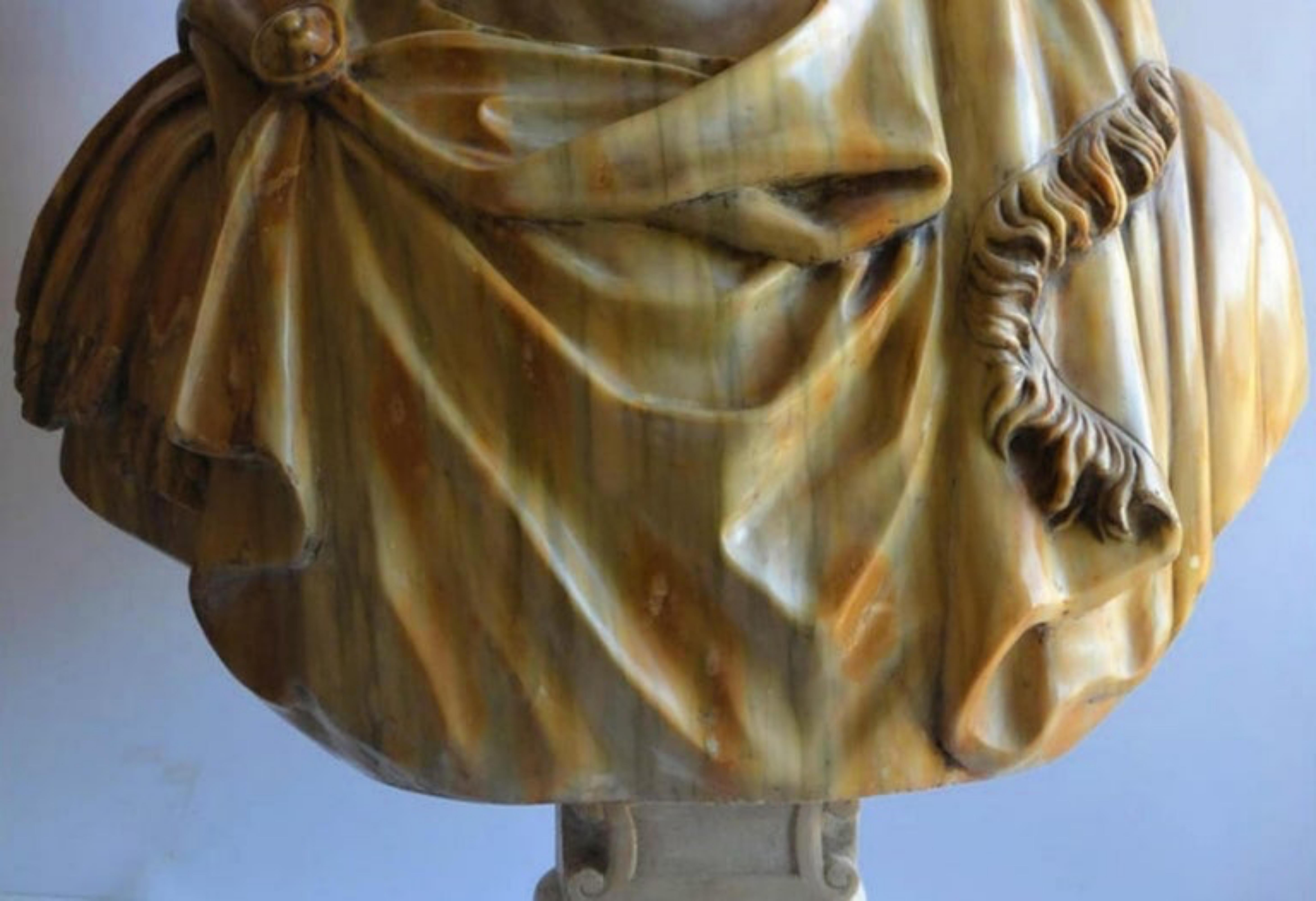 Italienische bedeutende italienische Büste „Antonino Pio“ aus Carrara-Marmor aus dem 19. Jahrhundert (Handgefertigt) im Angebot