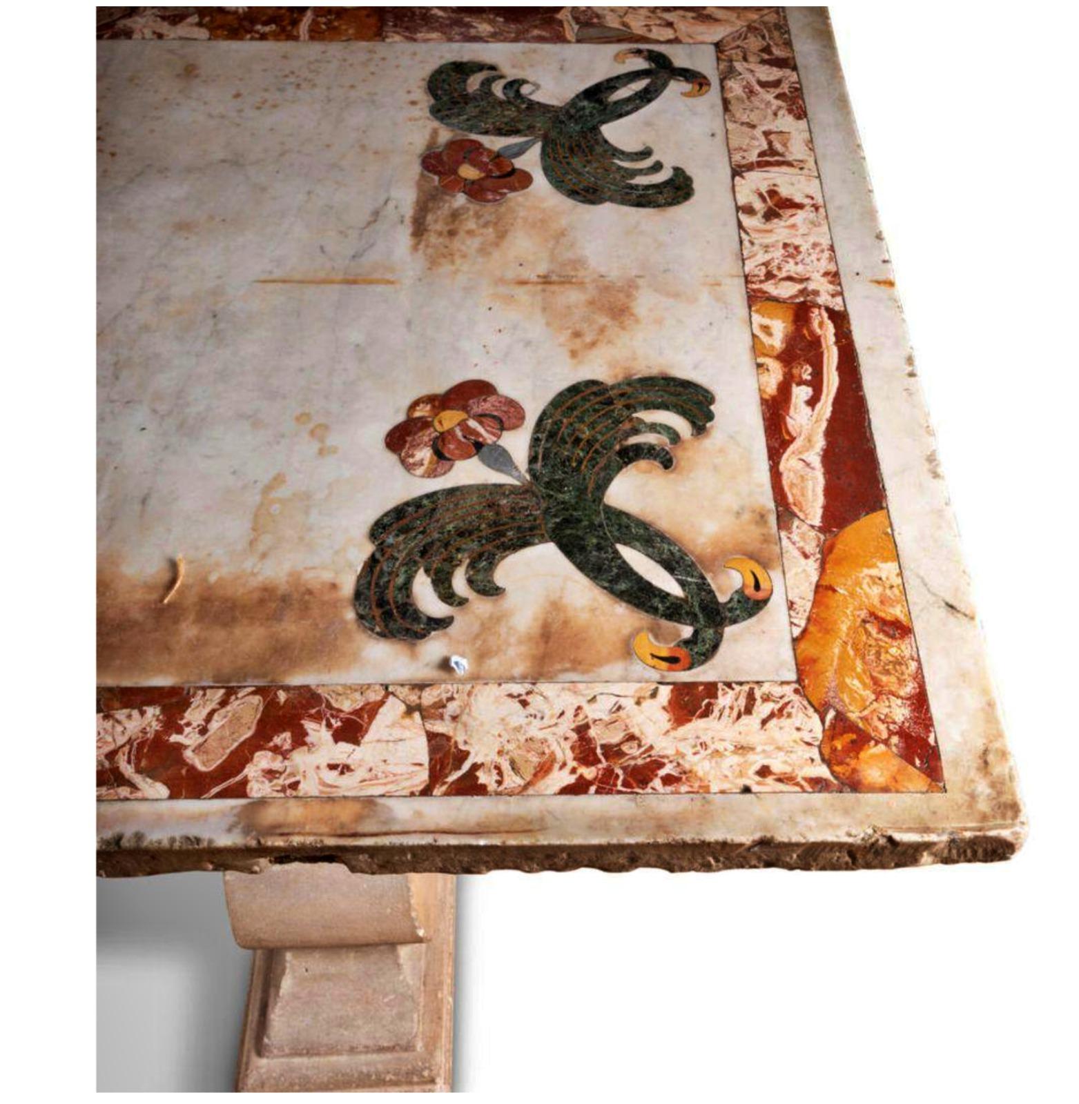 Hand-Crafted Important Italian Table 17th Century Marble Marquetry For Sale