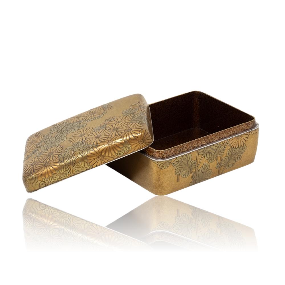 Important Japanese Lacquer Presentation Box Gifted by Japanese President to RAF For Sale 9