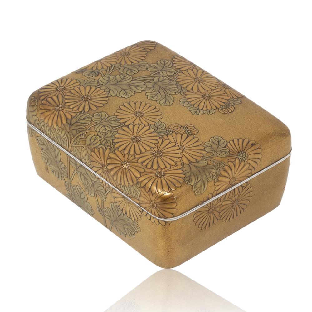 Important Japanese Lacquer Presentation Box Gifted by Japanese President to RAF In Good Condition For Sale In Newark, England
