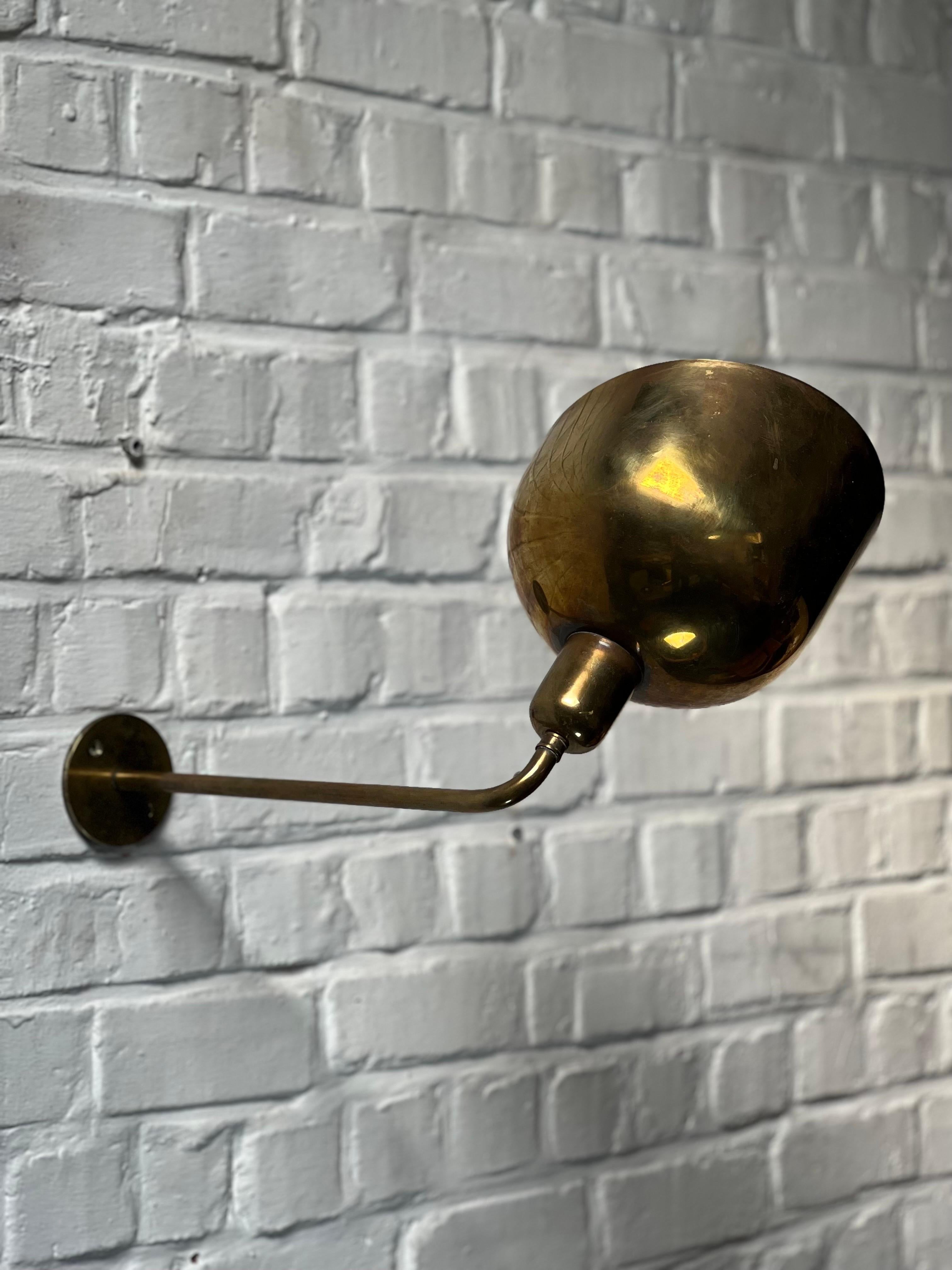 Important Kaj Gottlob brass one arm wall lamp, Fog Morup Denmark 1930's For Sale 3