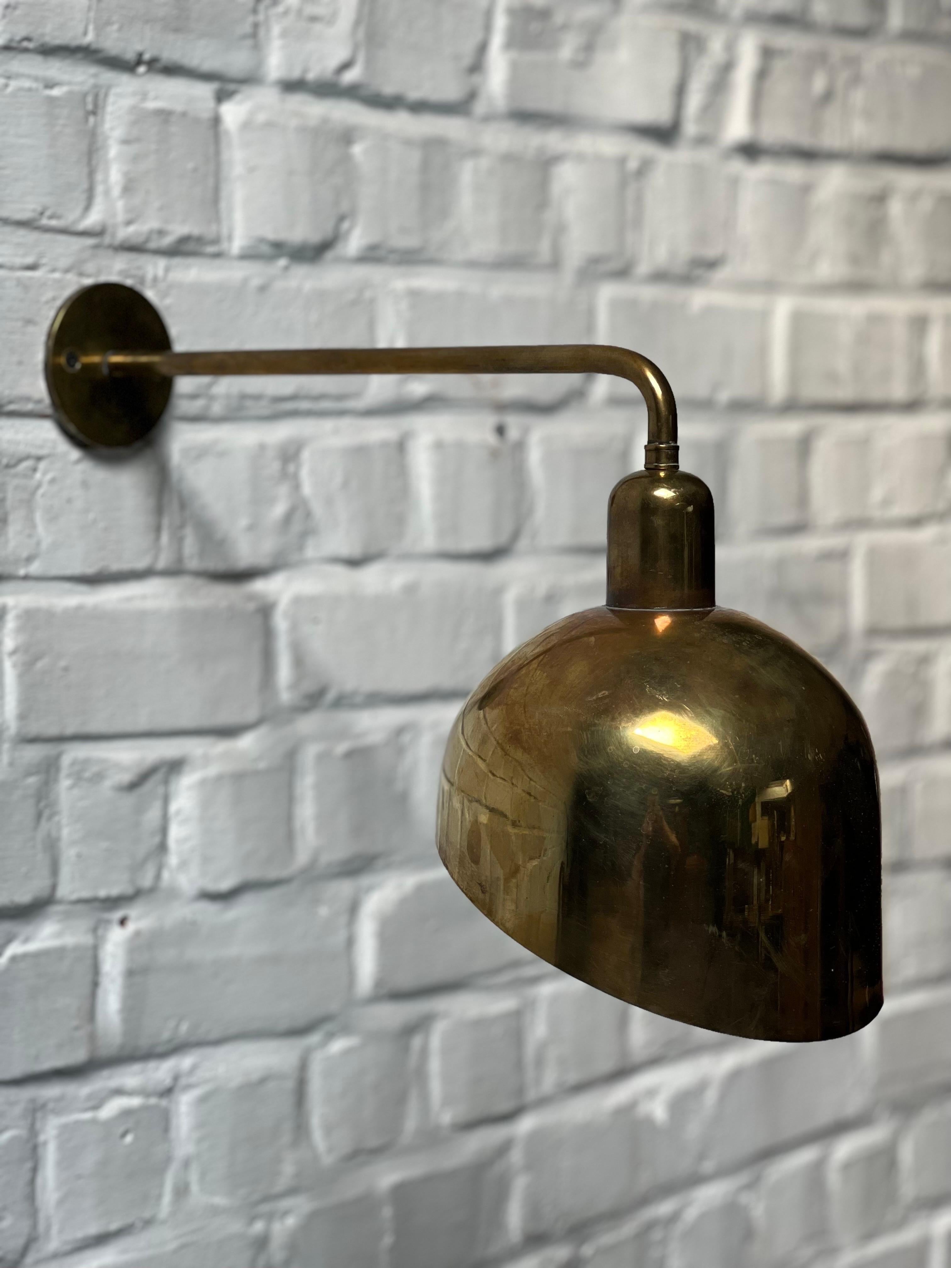Important Kaj Gottlob brass one arm wall lamp, Fog Morup Denmark 1930's For Sale 4