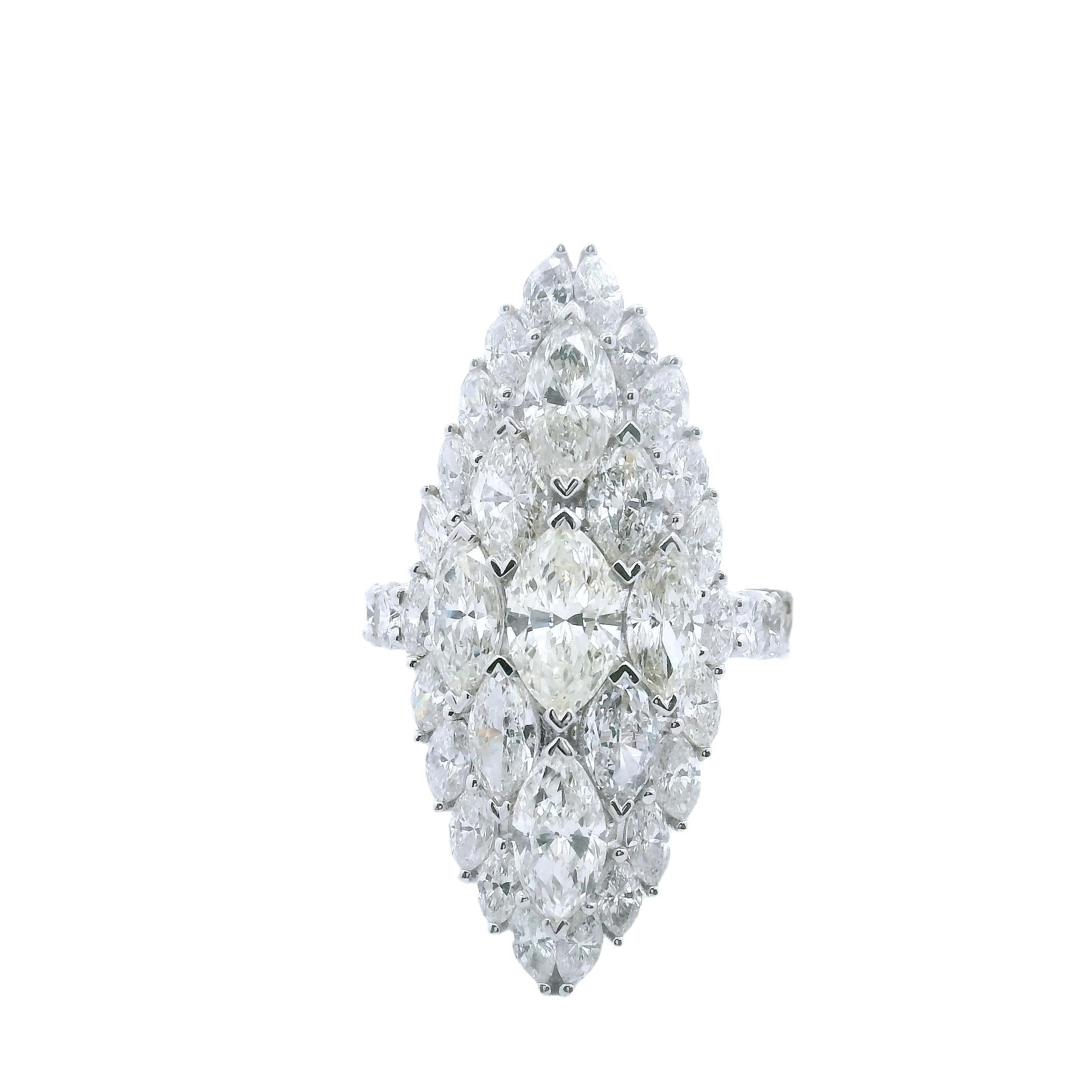 Marquise Cut Important Large Marquise Shape 10.00ct Total Solitaire Diamond Cocktail Ring For Sale