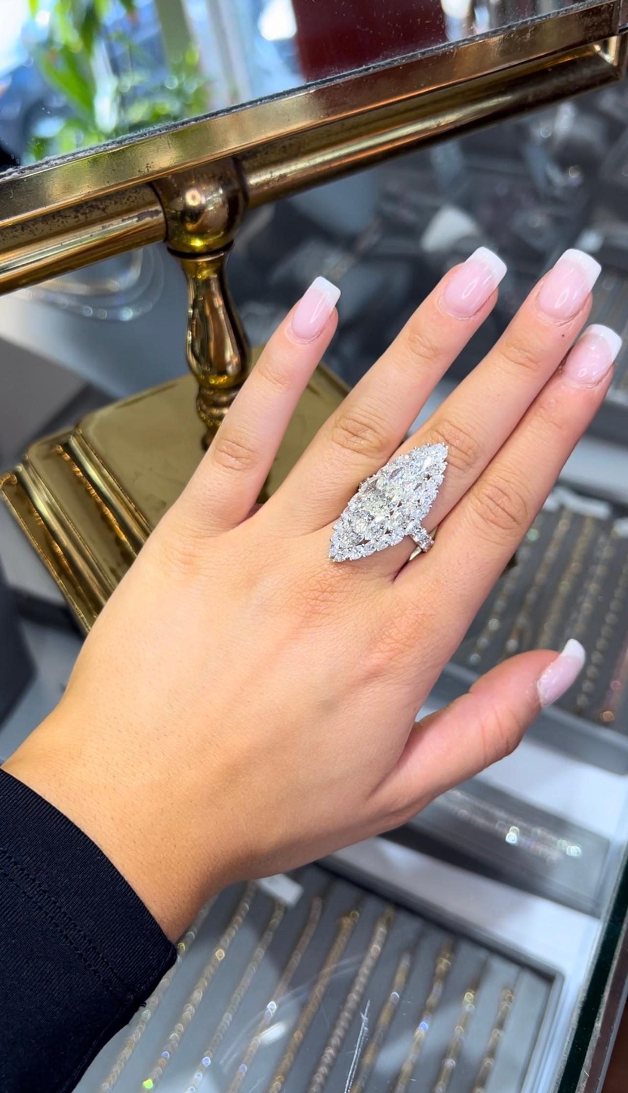 Important Large Marquise Shape 10.00ct Total Solitaire Diamond Cocktail Ring In New Condition For Sale In Great Neck, NY