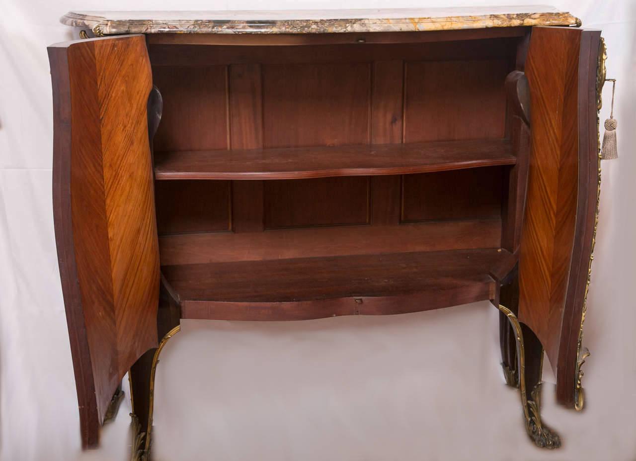 Important Late 19th Century Commode a Vantaux by Zwiener Jansen Successeur In Good Condition In New York, NY