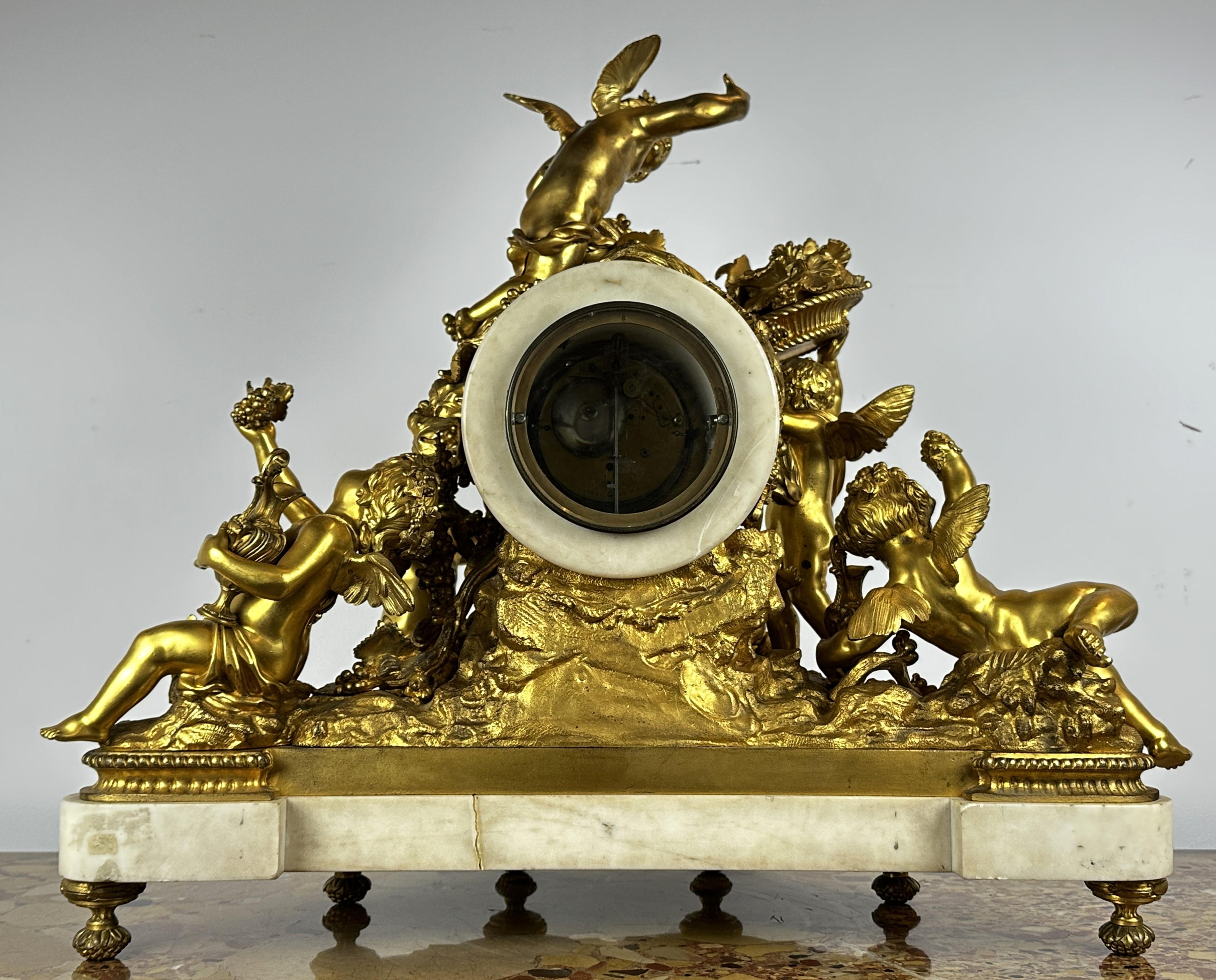 Importante horloge Lerolle Freres 5 putti figures 19ème siècle en vente 5