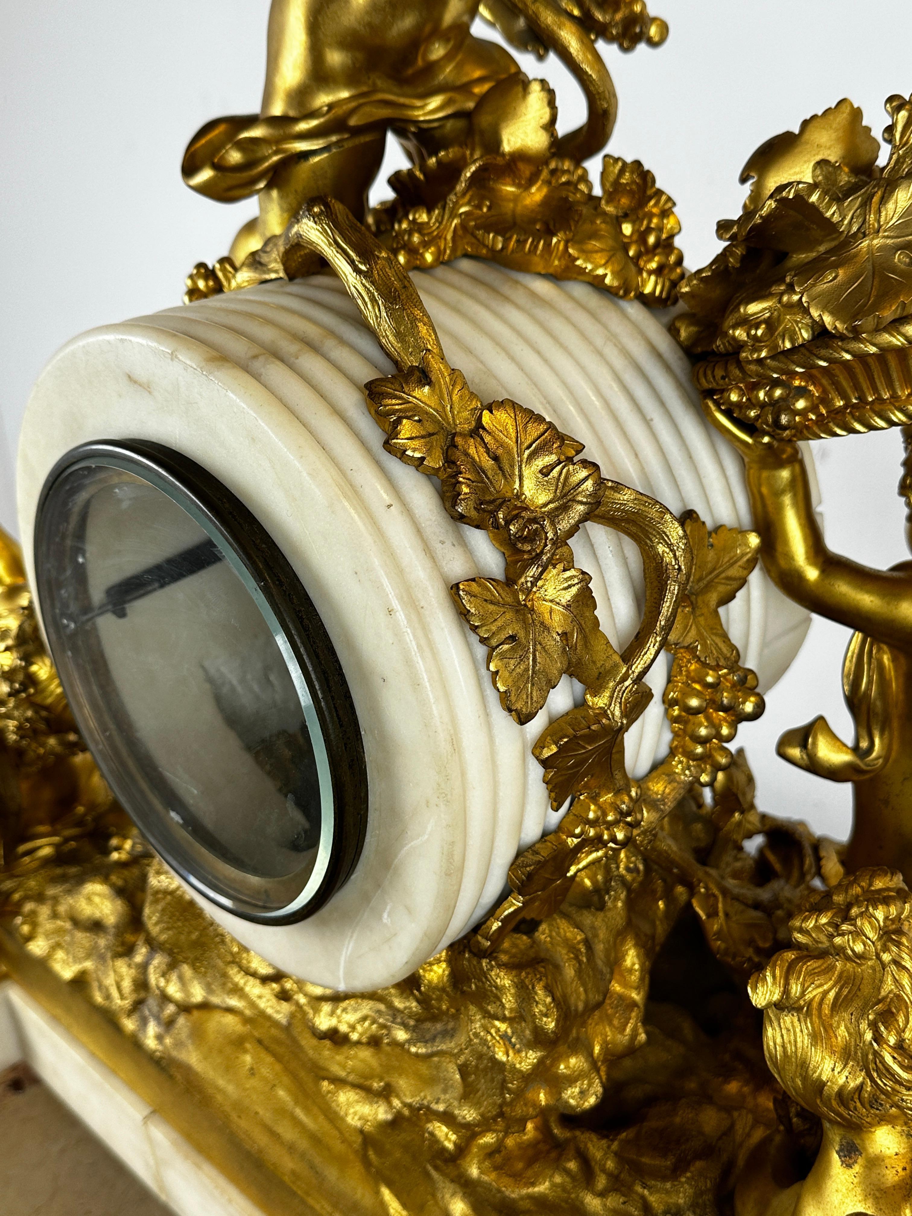 Importante horloge Lerolle Freres 5 putti figures 19ème siècle en vente 6