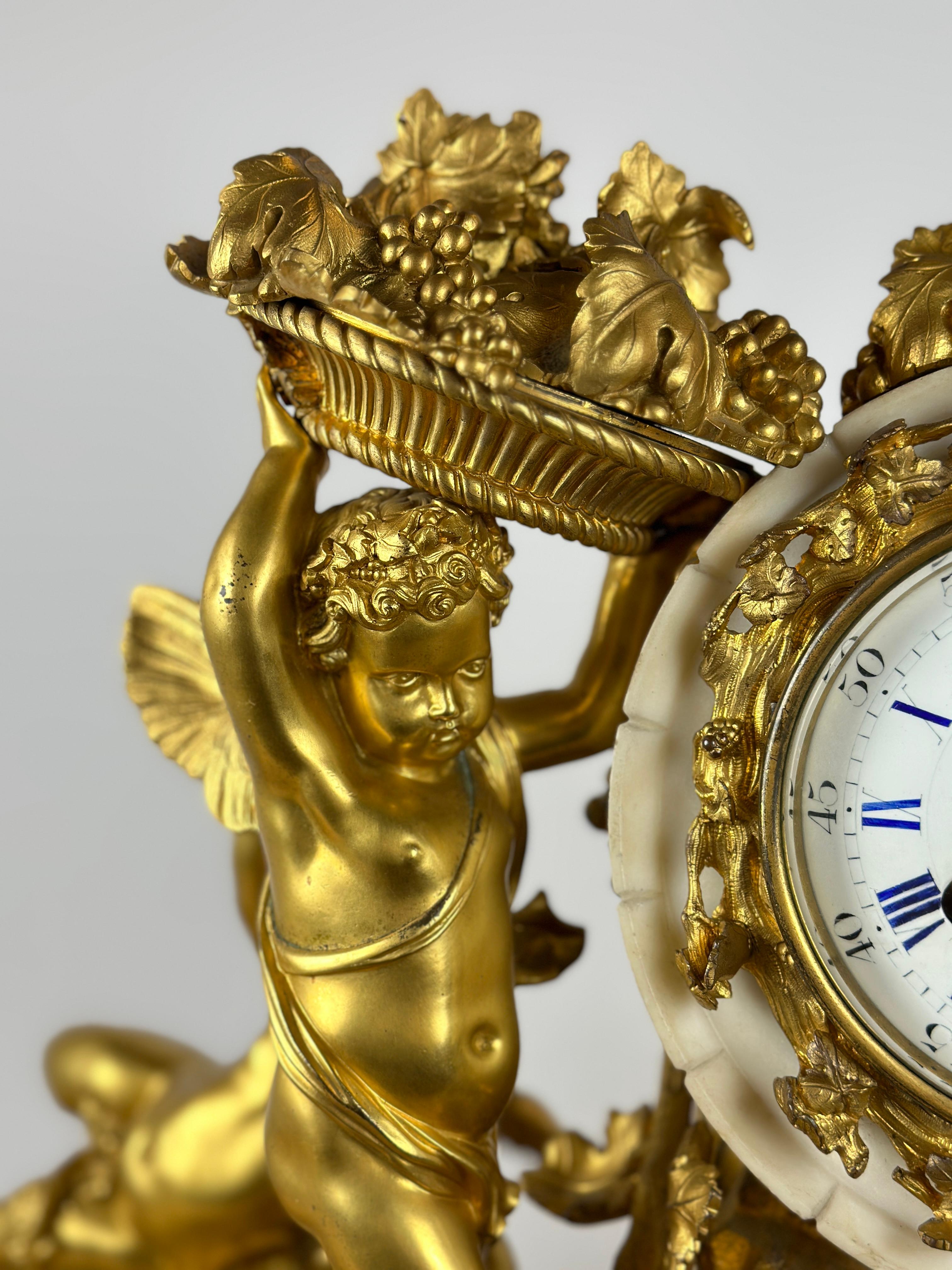 Importante horloge Lerolle Freres 5 putti figures 19ème siècle en vente 7