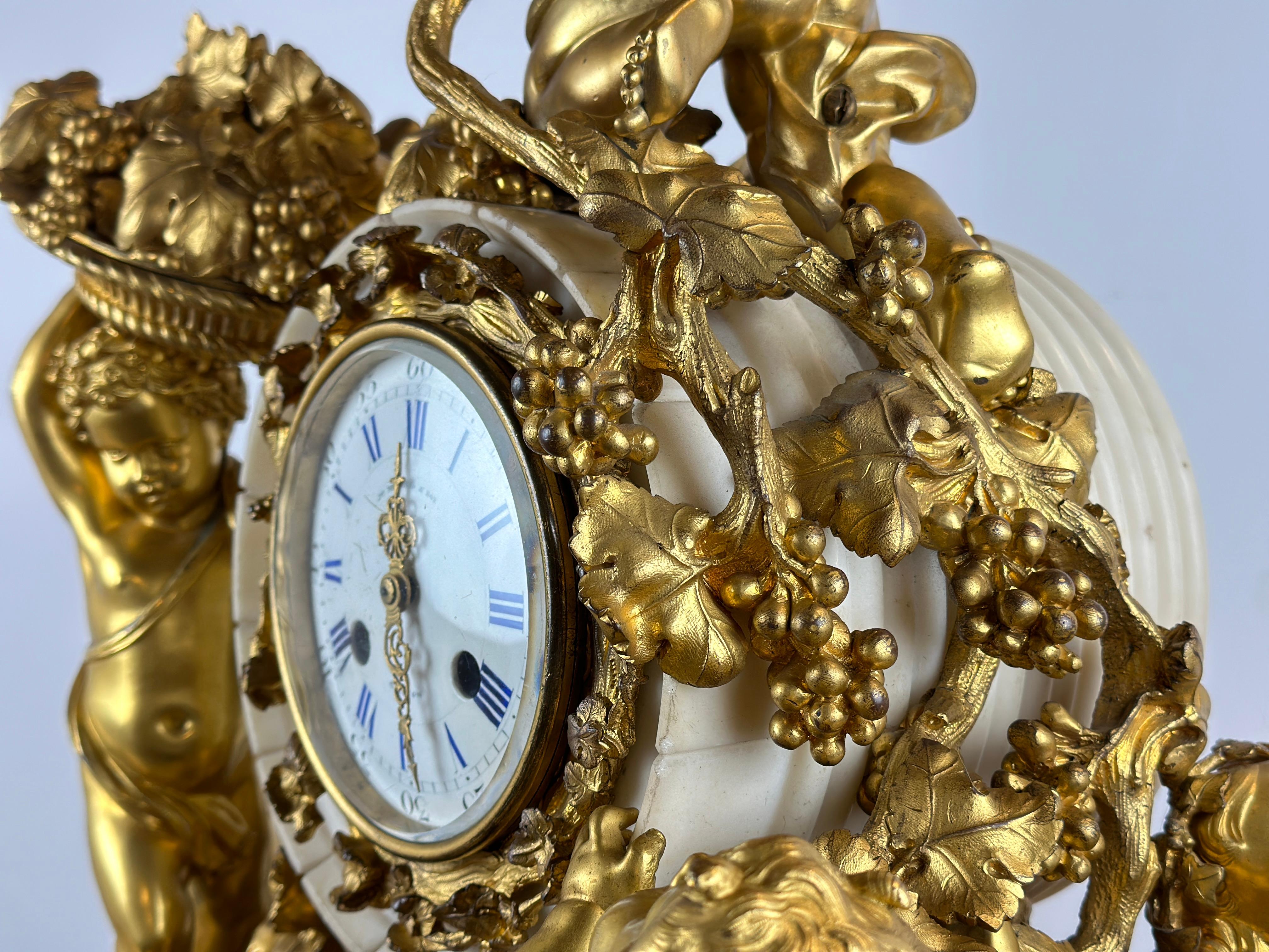 Importante horloge Lerolle Freres 5 putti figures 19ème siècle en vente 2