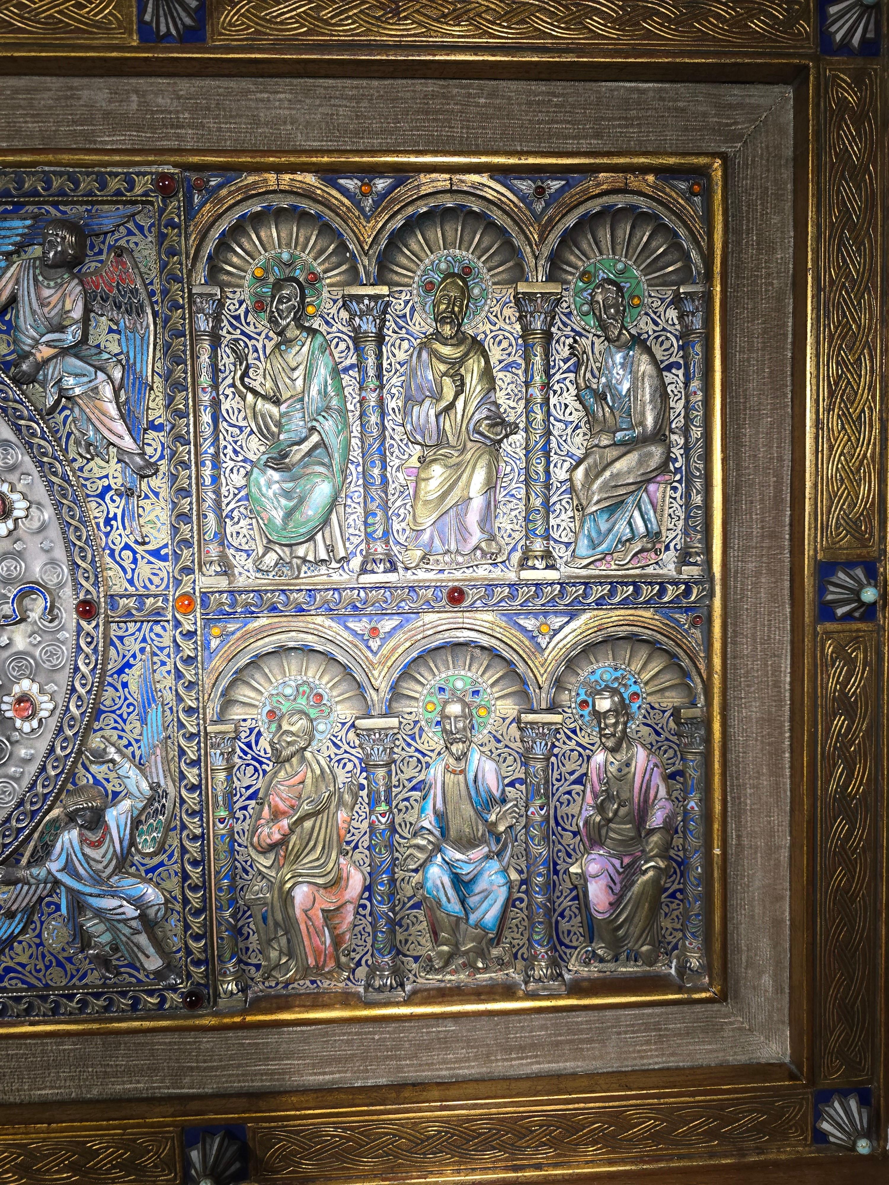 Important Limoges-Style Altar Panel In Excellent Condition For Sale In Madrid, ES