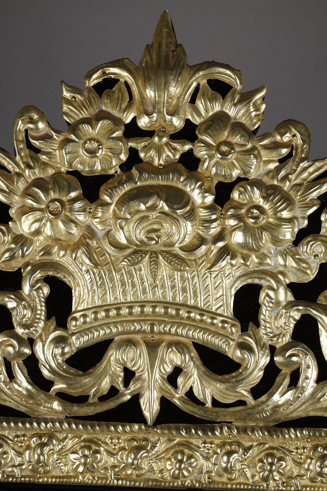 Miror im Louis XIV.-Stil mit Klappverschlüssen im Angebot 4