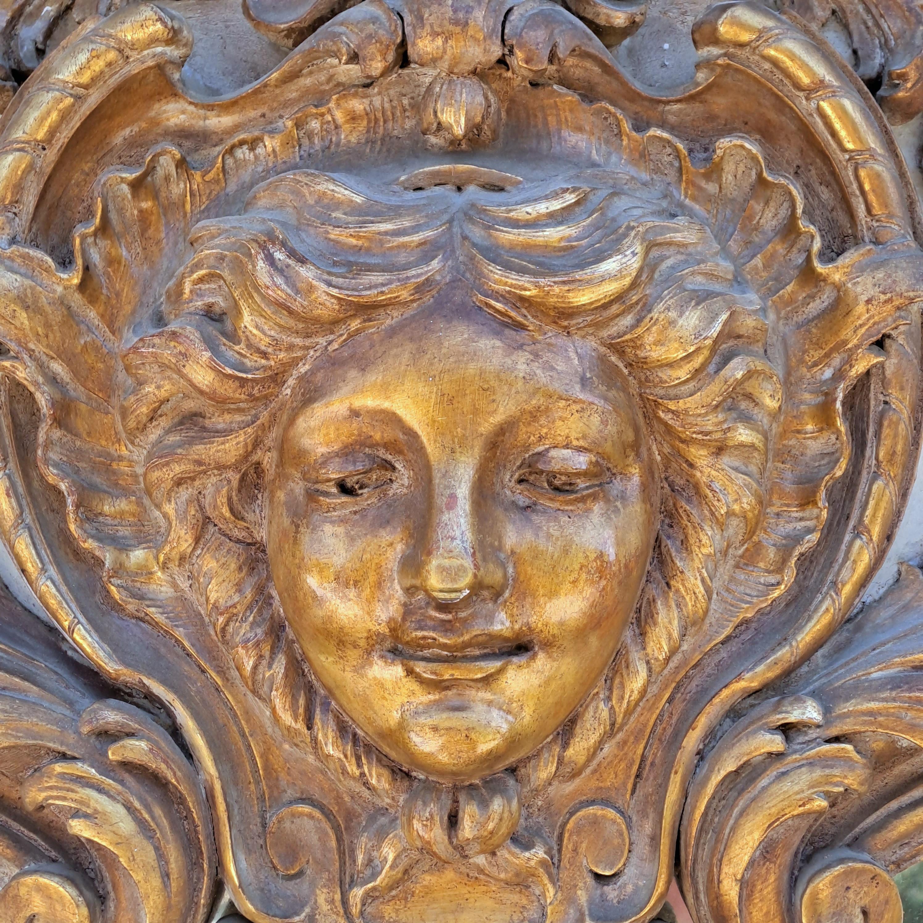Bedeutendes Trumeau im Louis XIV.-Stil aus lackiertem und vergoldetem Holz im Angebot 4