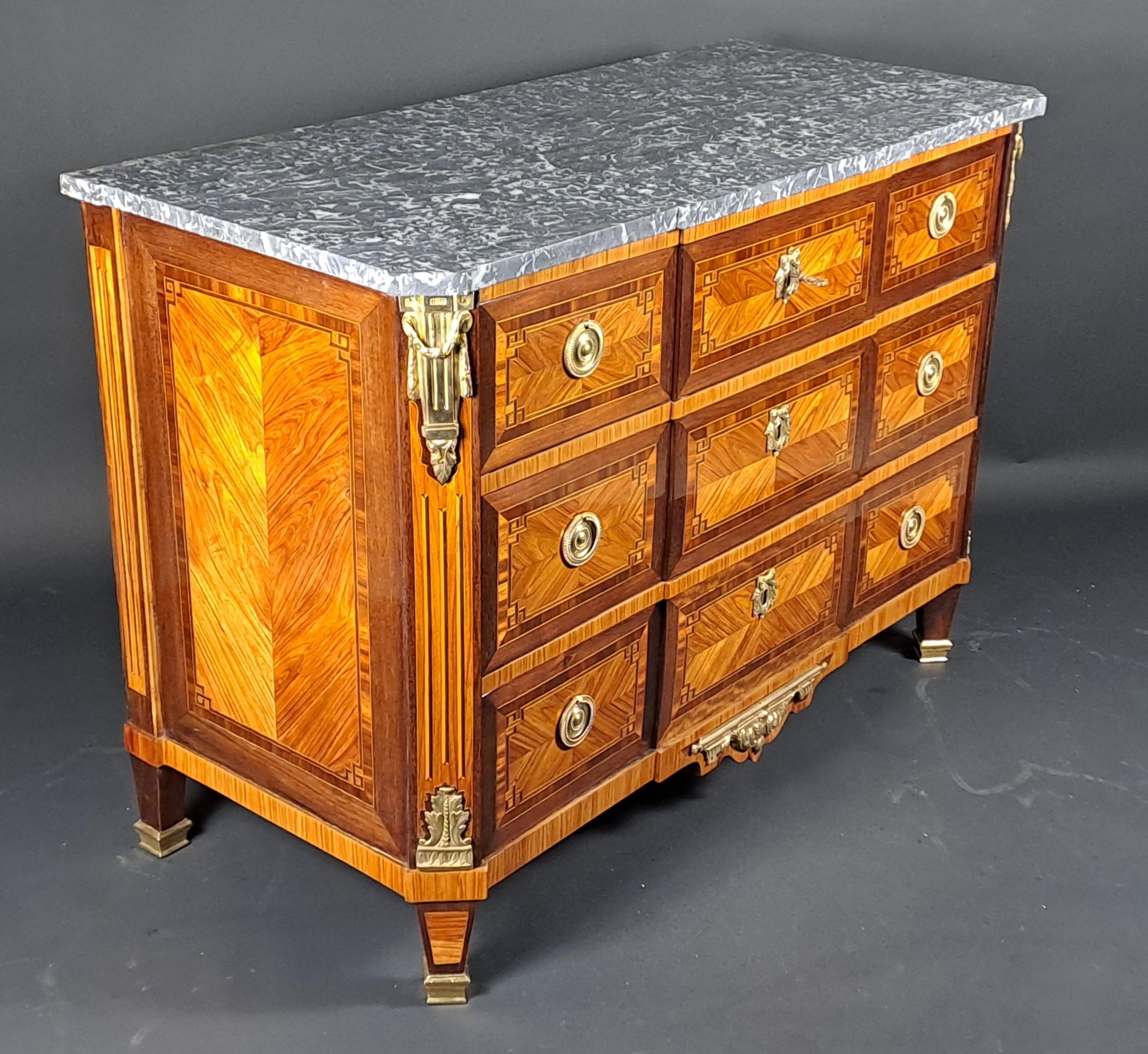 Importante commode in stile greco Luigi XVI con timbro MF Roht e JME in vendita 6