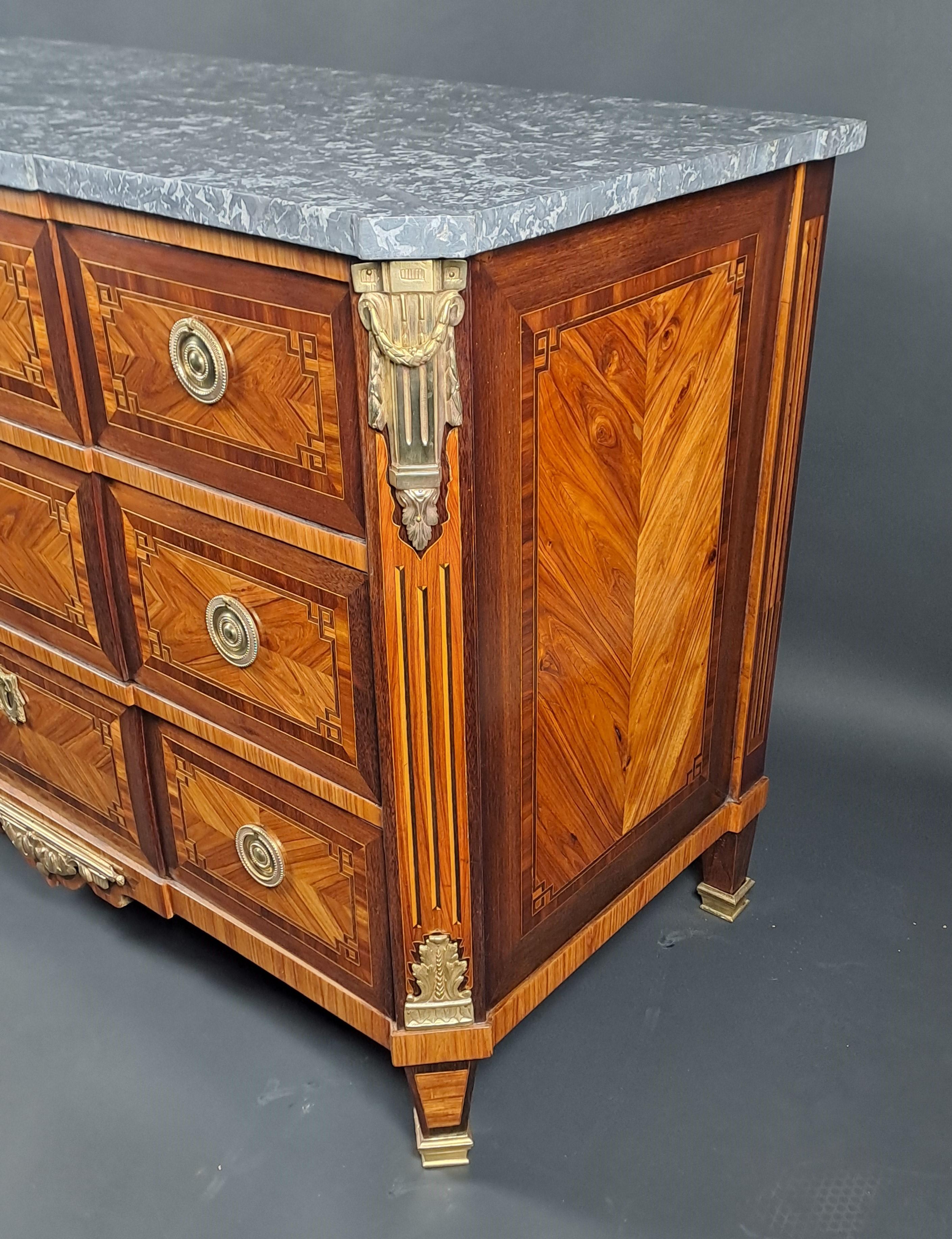 Bronzo Importante commode in stile greco Luigi XVI con timbro MF Roht e JME in vendita