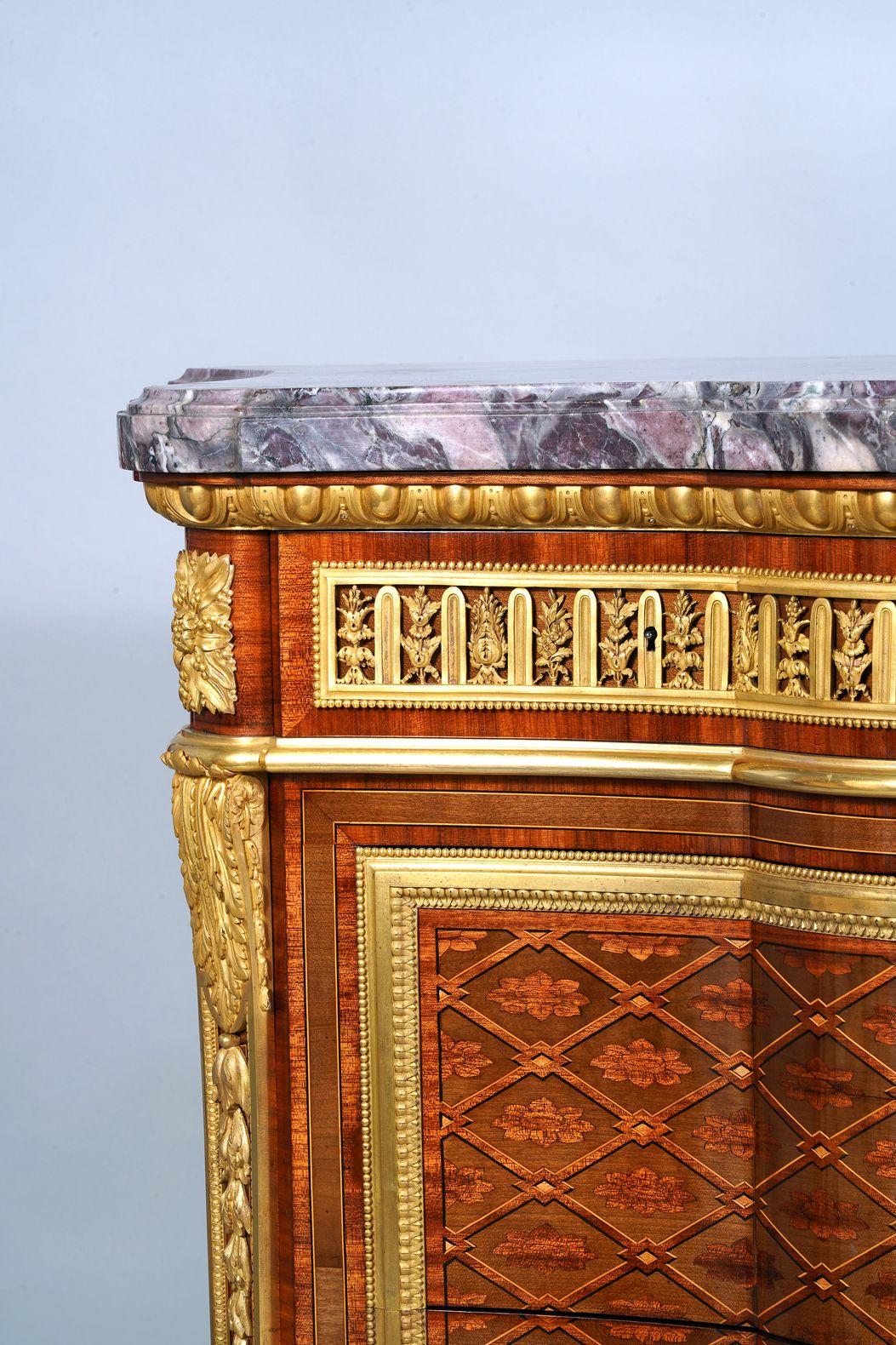 Bronzo Importante commode in stile Luigi XVI di F. Link, Francia, circa 1890 in vendita