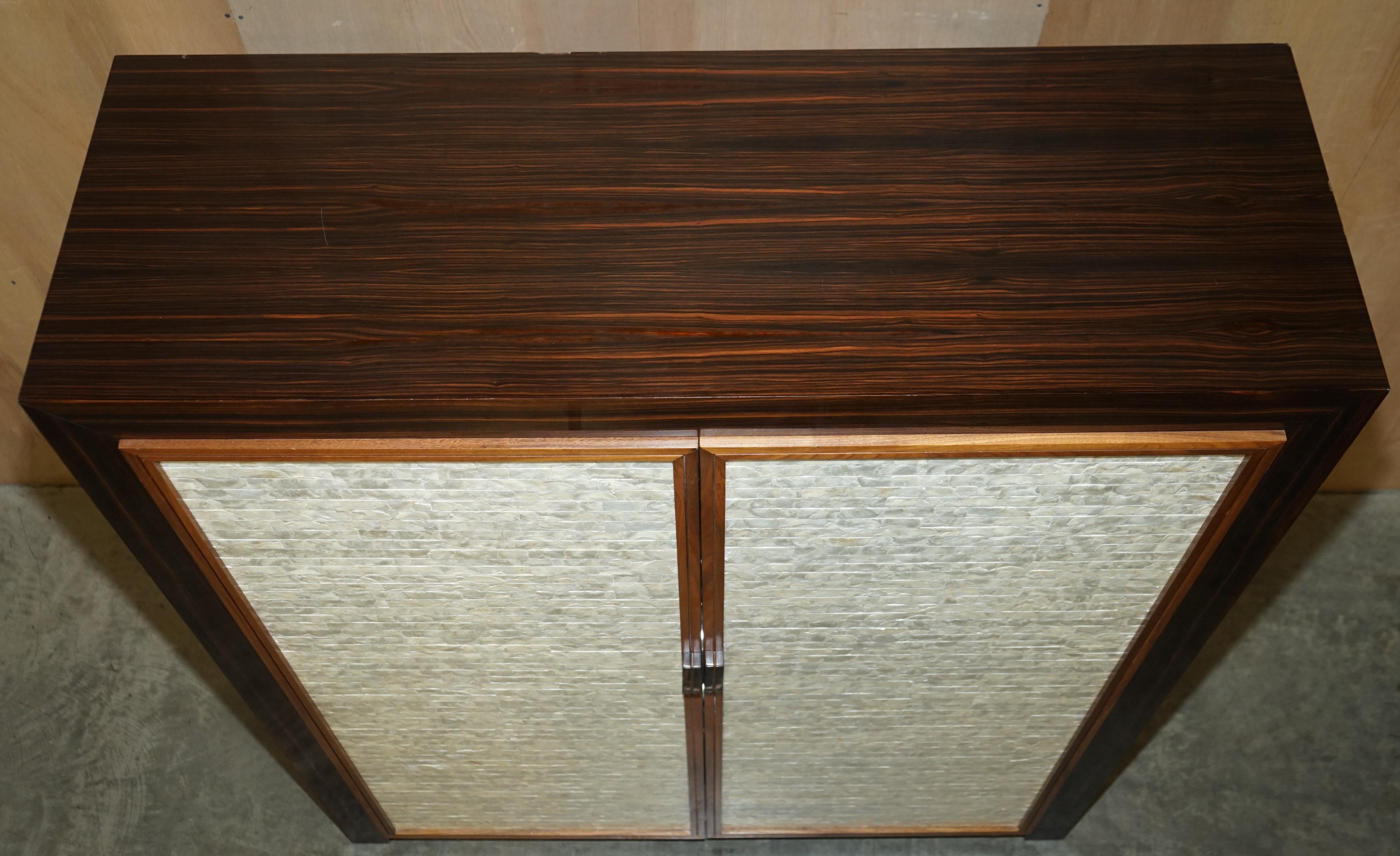 Important Macassar Ebony Mother of Pearl Glass Shelf Cupboard Cabinet Shelves en vente 2
