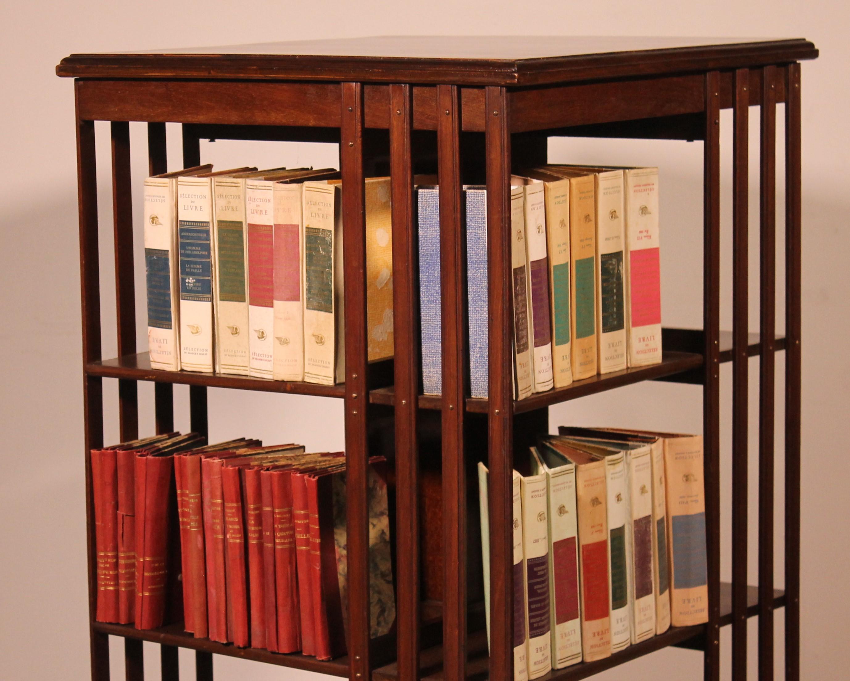 Édouardien Importante bibliothèque tournante en acajou du 19ème siècle en vente