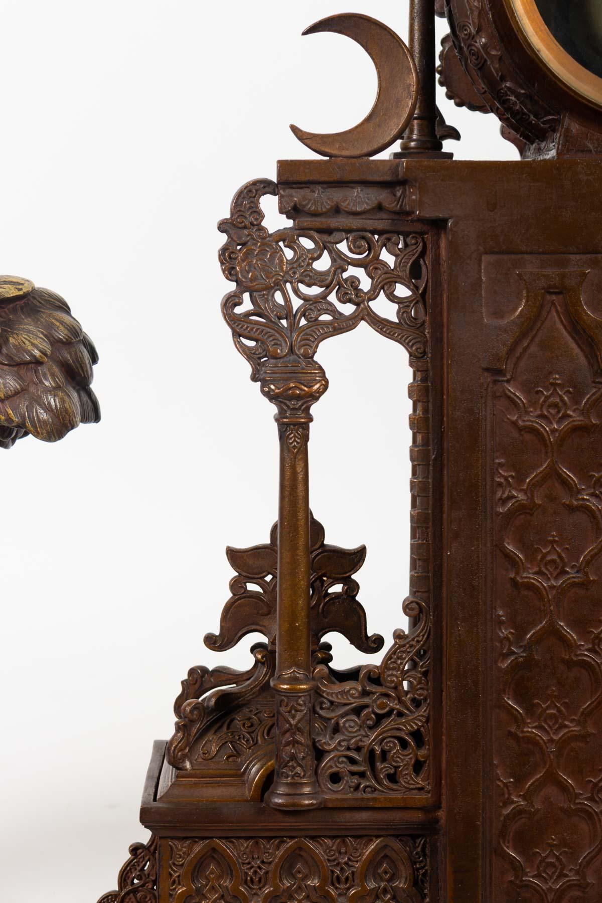 Important Mantel Clock to the Ostrich Hunters, in Polychrome Rule, Vienna 2