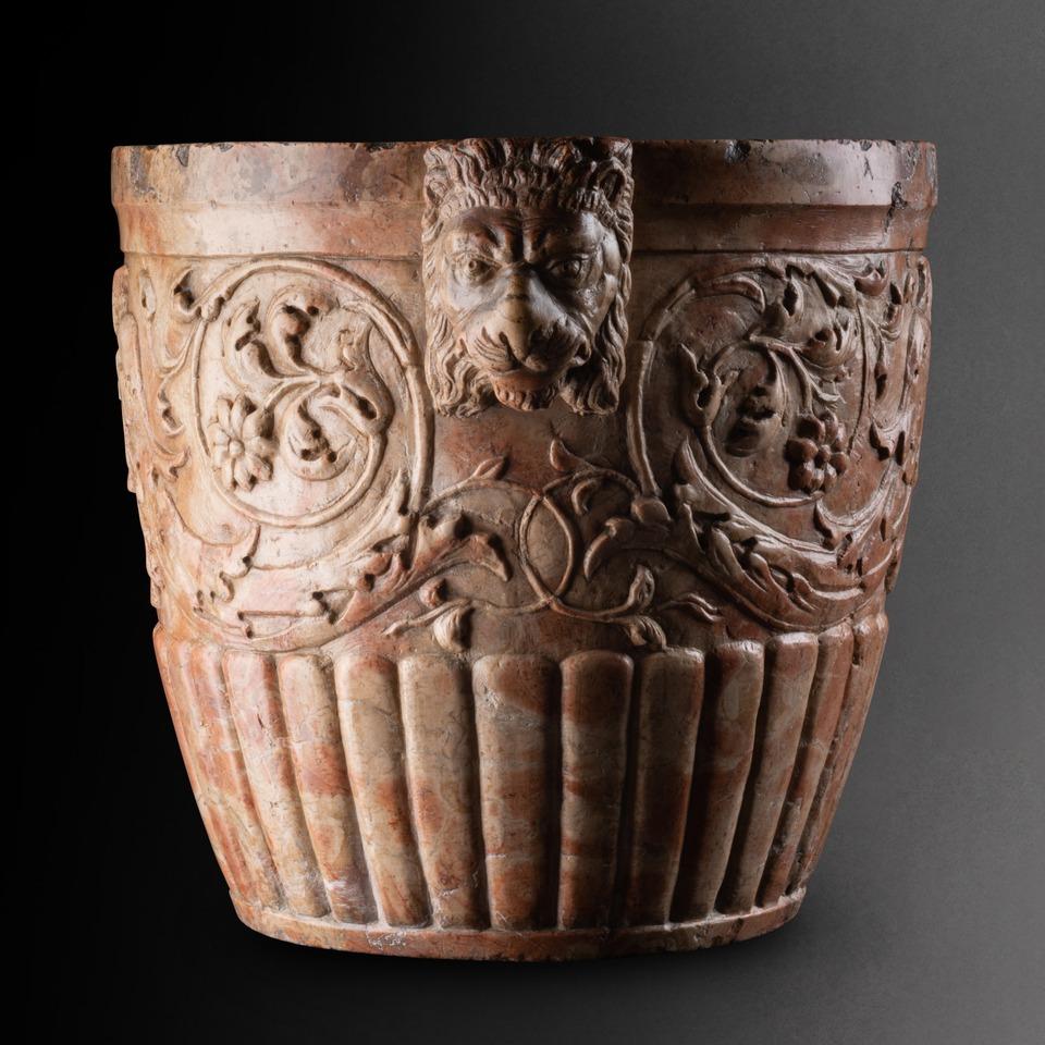 Importante mortaio in marmo di Rosso Di Verona, Firenze, inizio XVII secolo in vendita 1