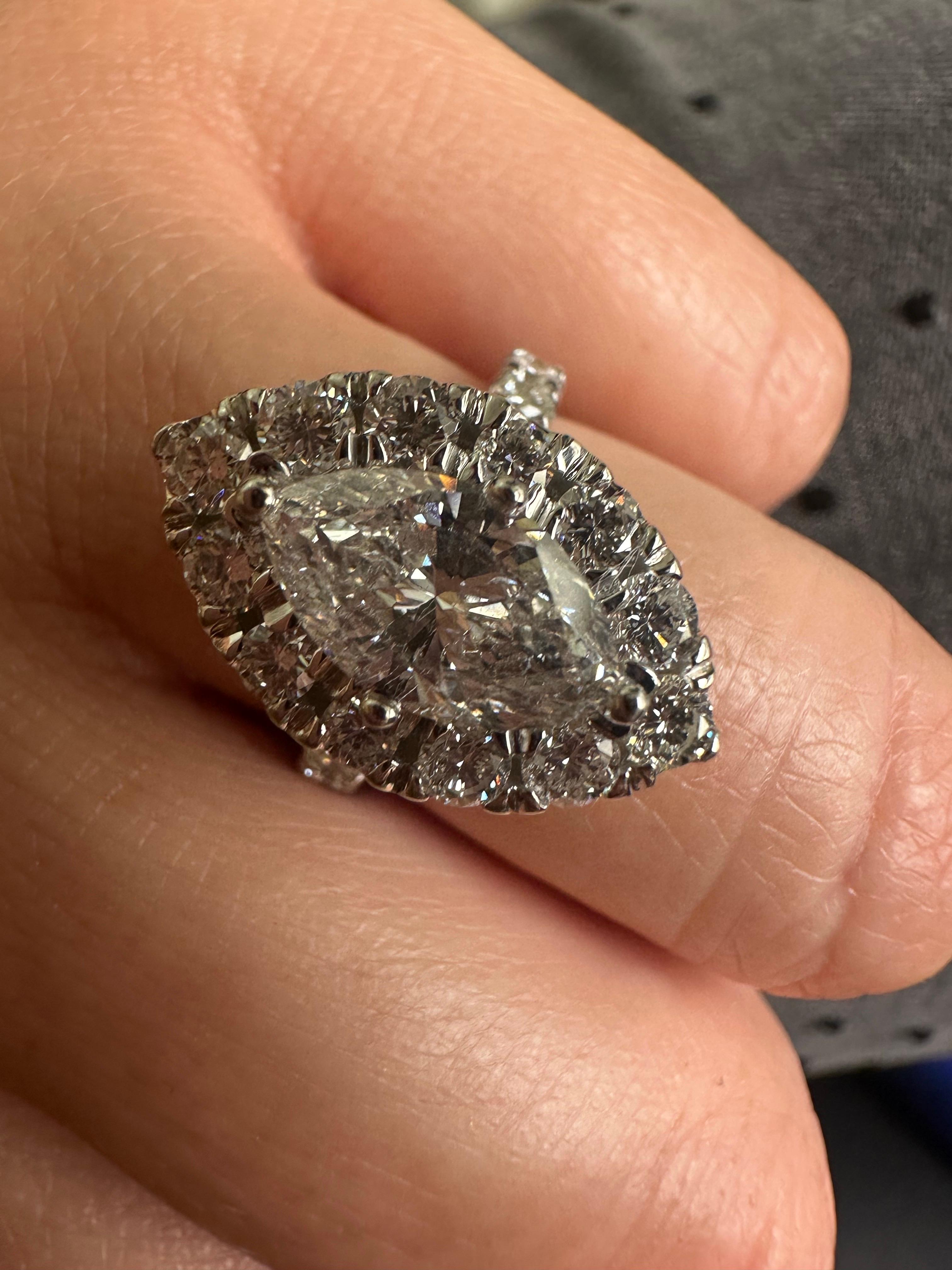 Wichtiger Marquise-Diamant-Verlobungsring 14KT Gold 1,80ct in der Mitte GIA 6