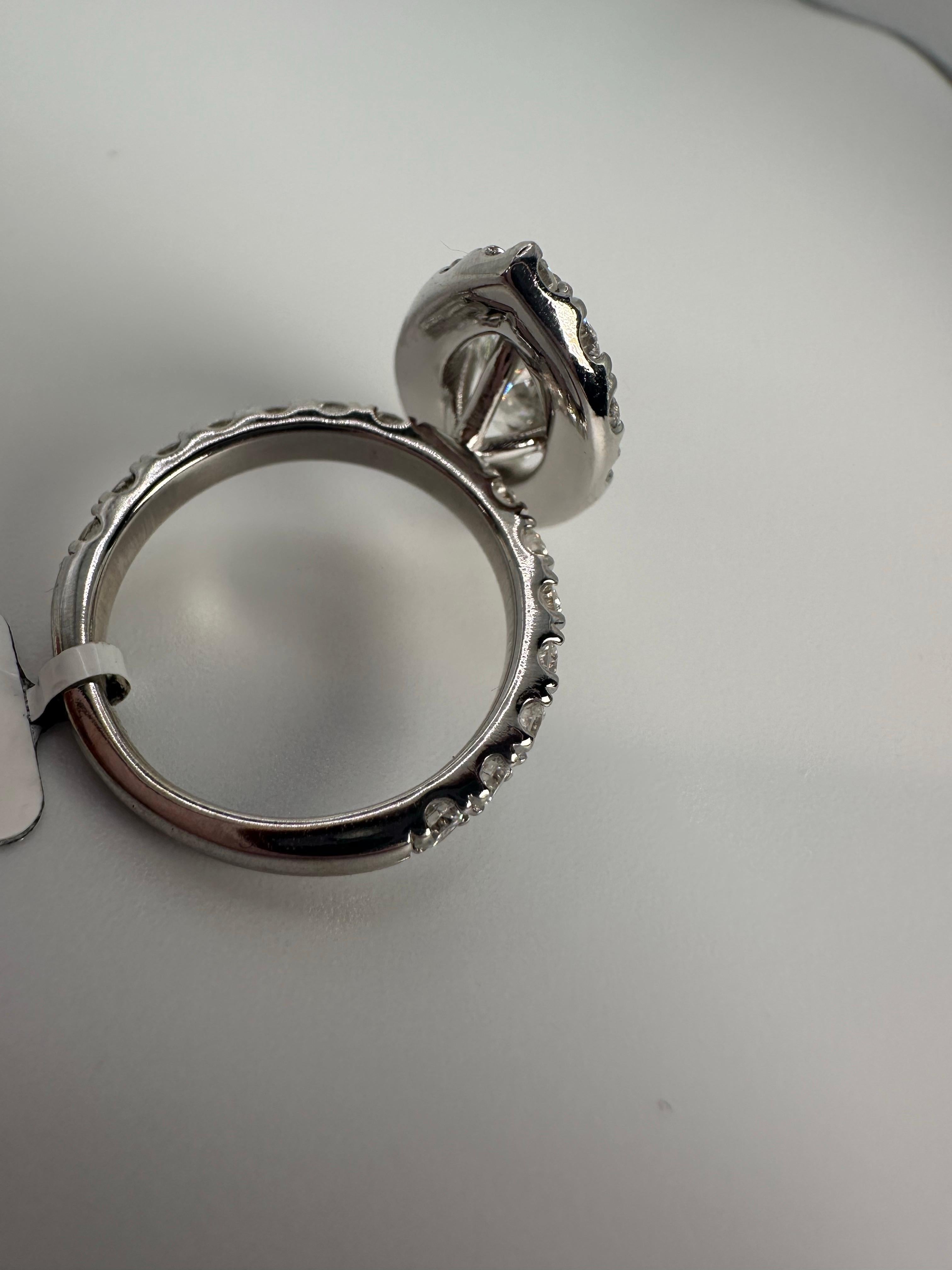 Wichtiger Marquise-Diamant-Verlobungsring 14KT Gold 1,80ct in der Mitte GIA im Zustand „Neu“ in Jupiter, FL