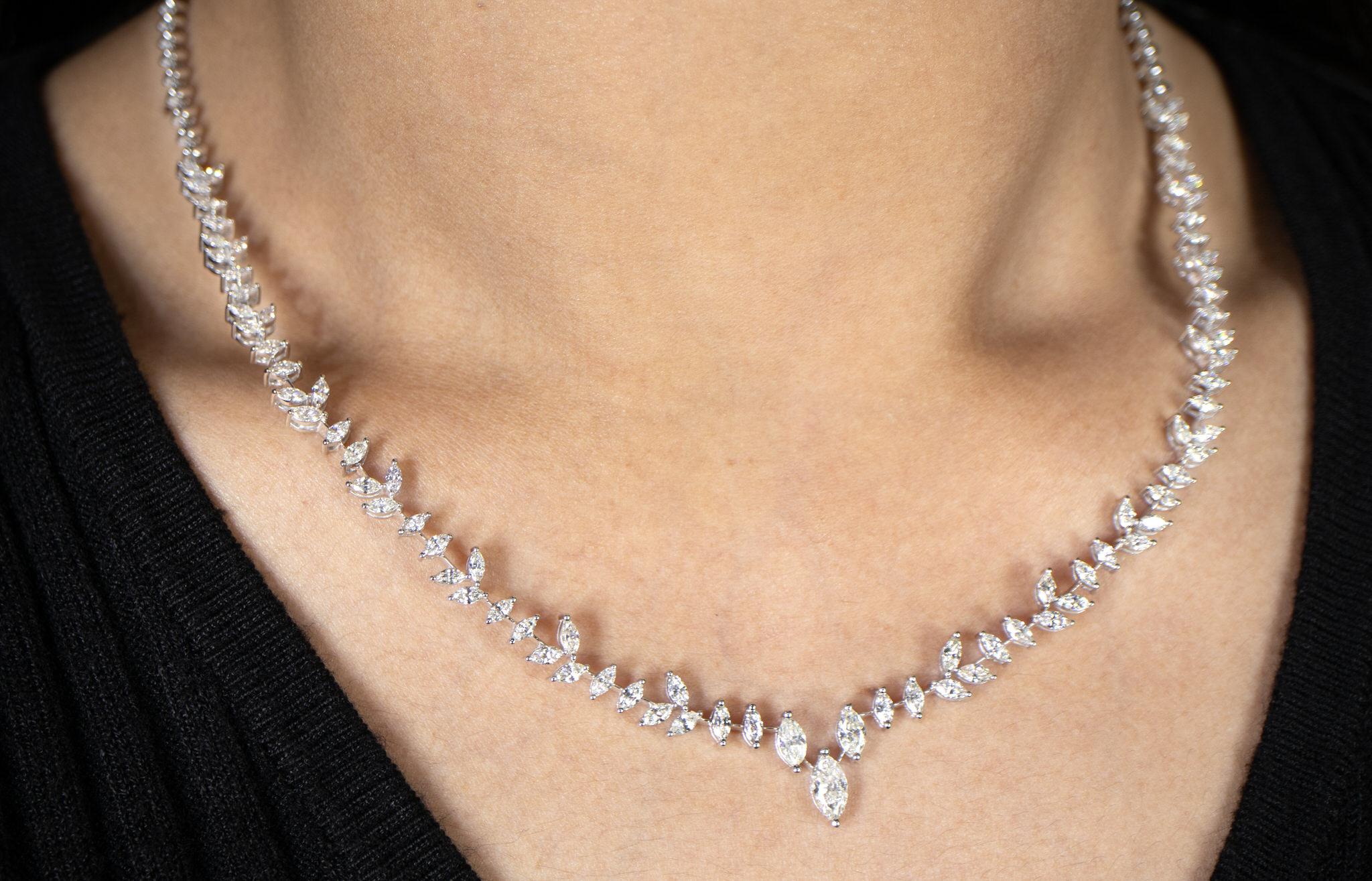 Marquise Cut Important Marquise Diamond Necklace 4.5 Carats 18K White Gold For Sale