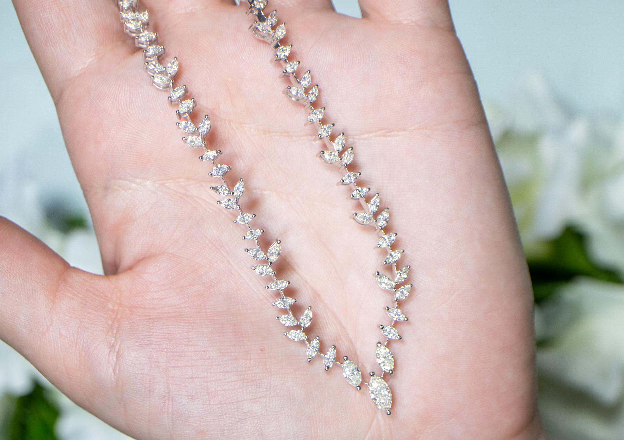 Important collier de diamants marquises 4,5 carats en or blanc 18 carats en vente 1