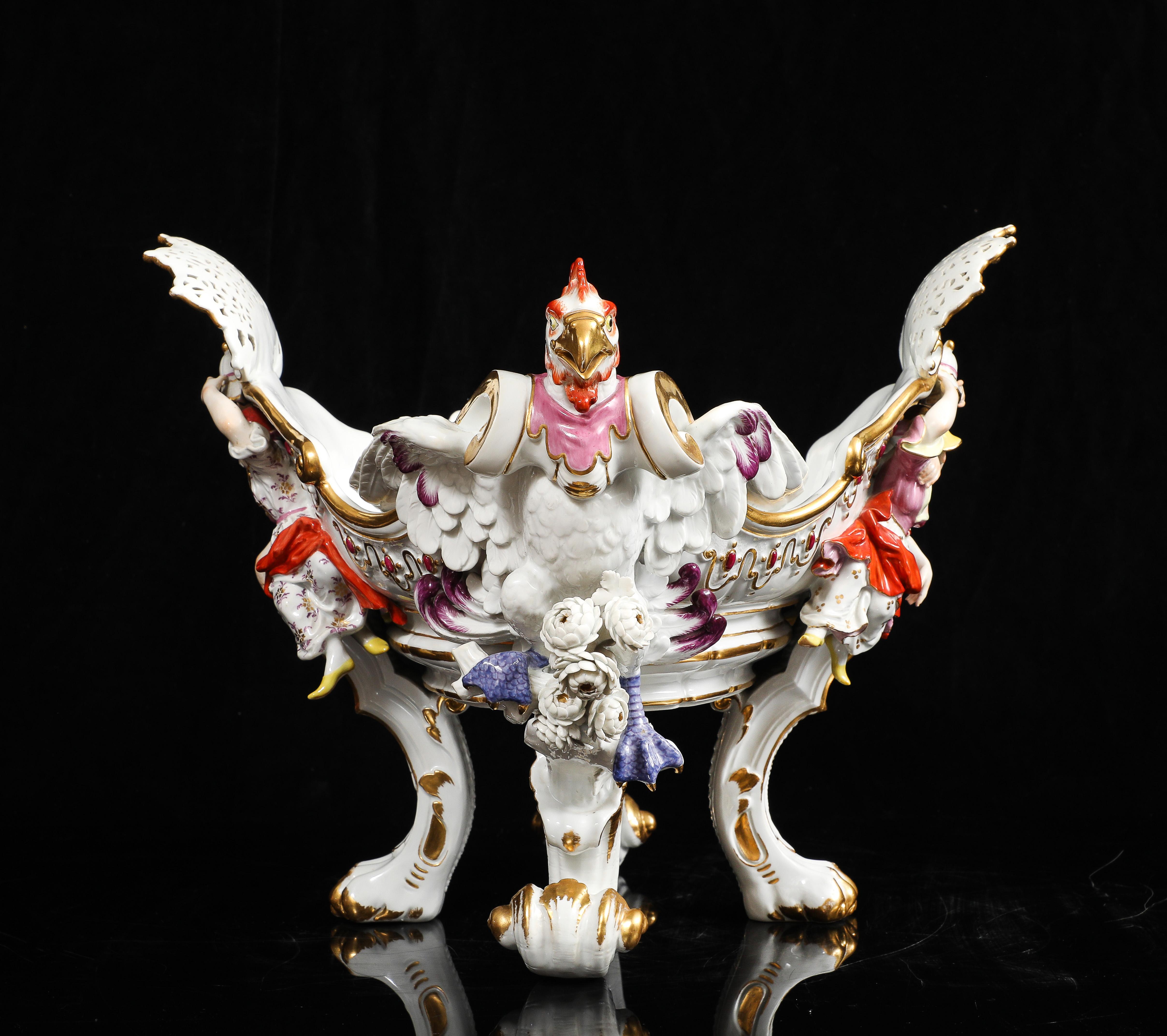 Début du 20ème siècle Important centre de table Meissen Chinoiserie avec têtes de coq, par J.J. Kändler en vente