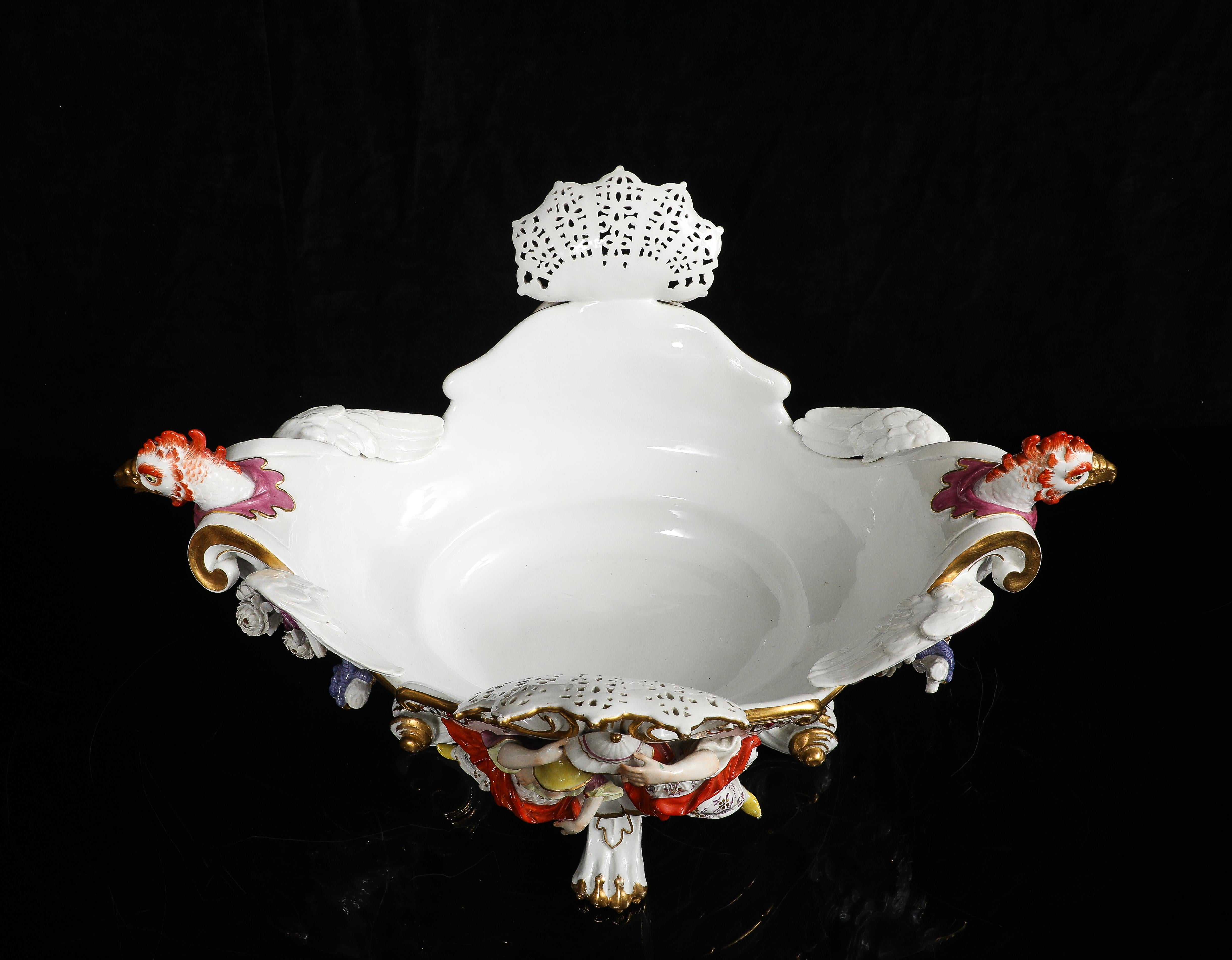 Important centre de table Meissen Chinoiserie avec têtes de coq, par J.J. Kändler en vente 1