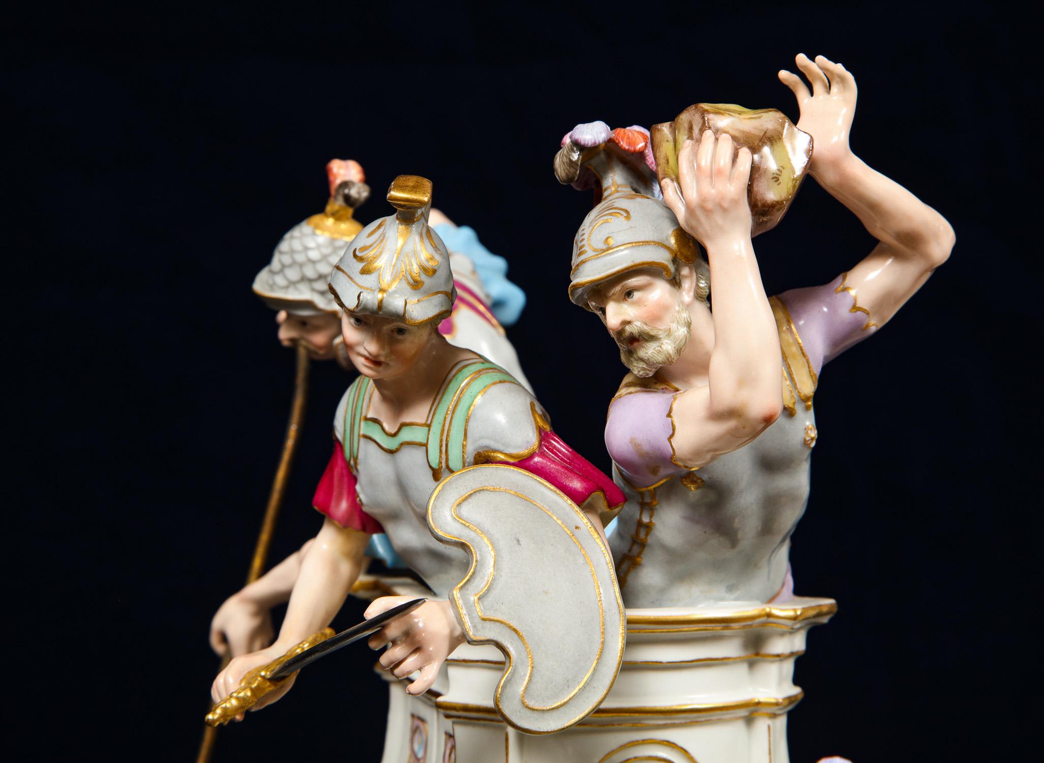 Importanti gruppi di elefanti e soldati con gualdrappa di Meissen Porcelain in vendita 5
