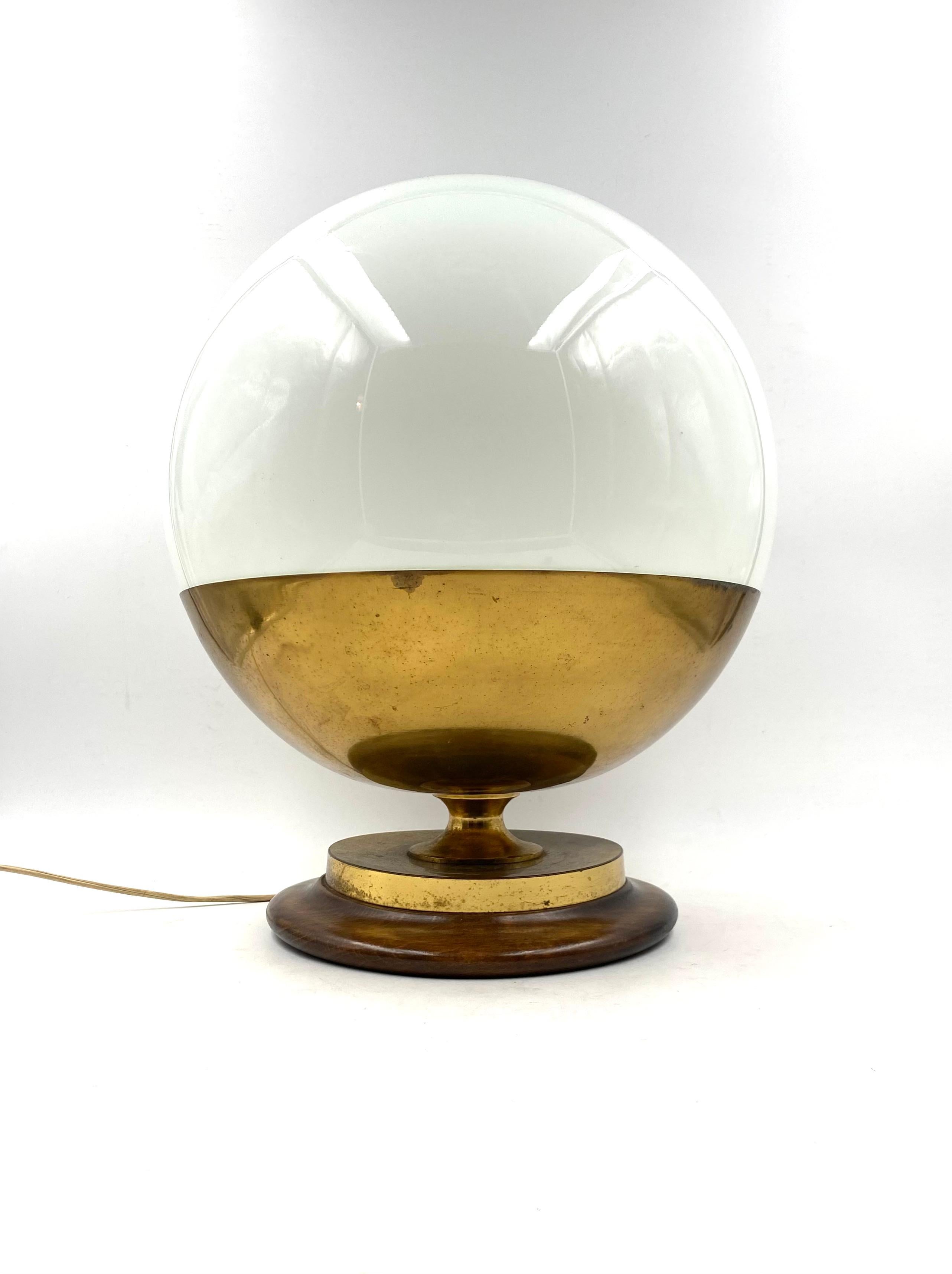 Important Midcentury Spherical Murano Glass Table Lamp, Mazzega, Italy, 1960s In Excellent Condition For Sale In Firenze, IT