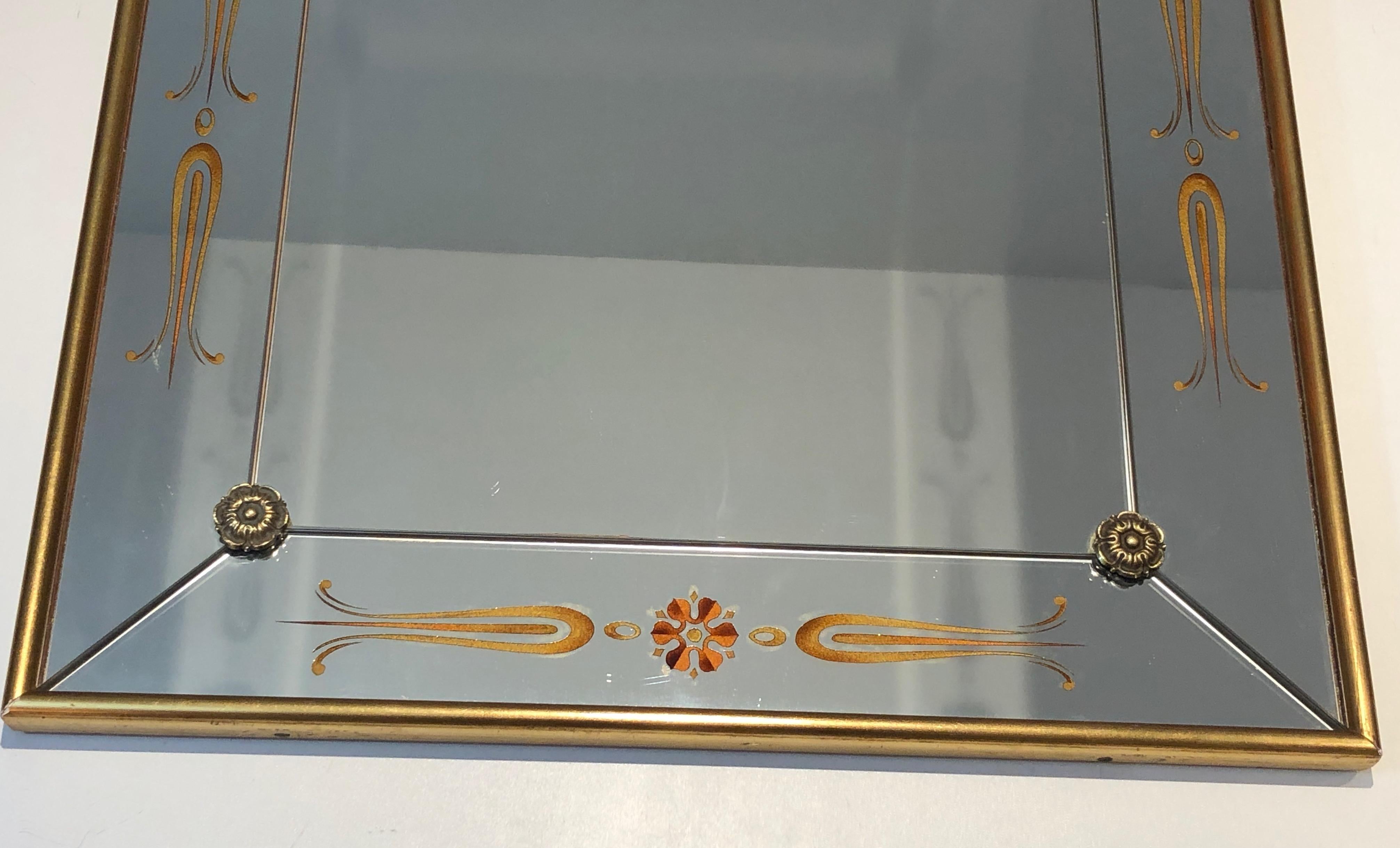 Importante specchio inciso con decorazioni in oro e rosso. Lavoro francese. Circa 1970 in vendita 7