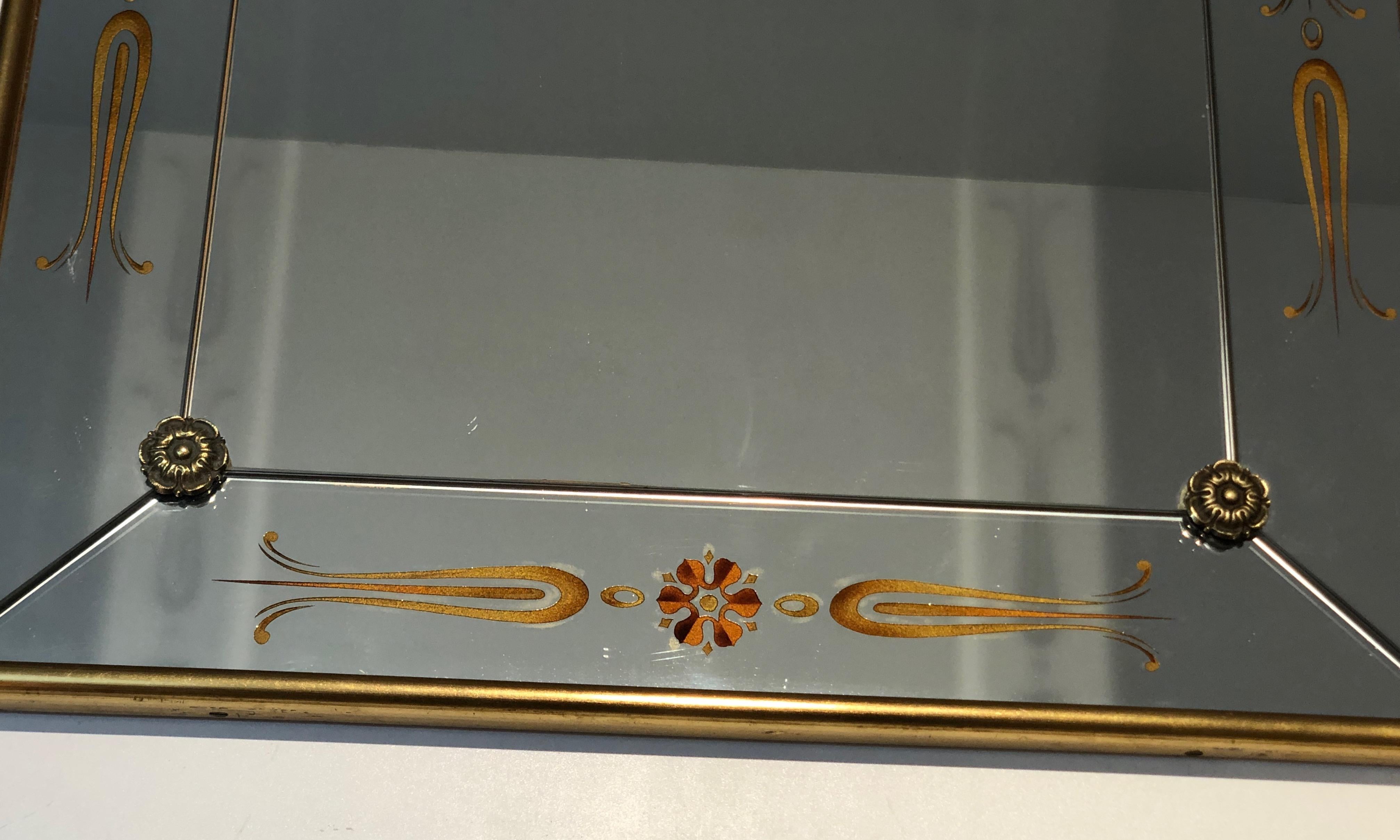 Importante specchio inciso con decorazioni in oro e rosso. Lavoro francese. Circa 1970 in vendita 8