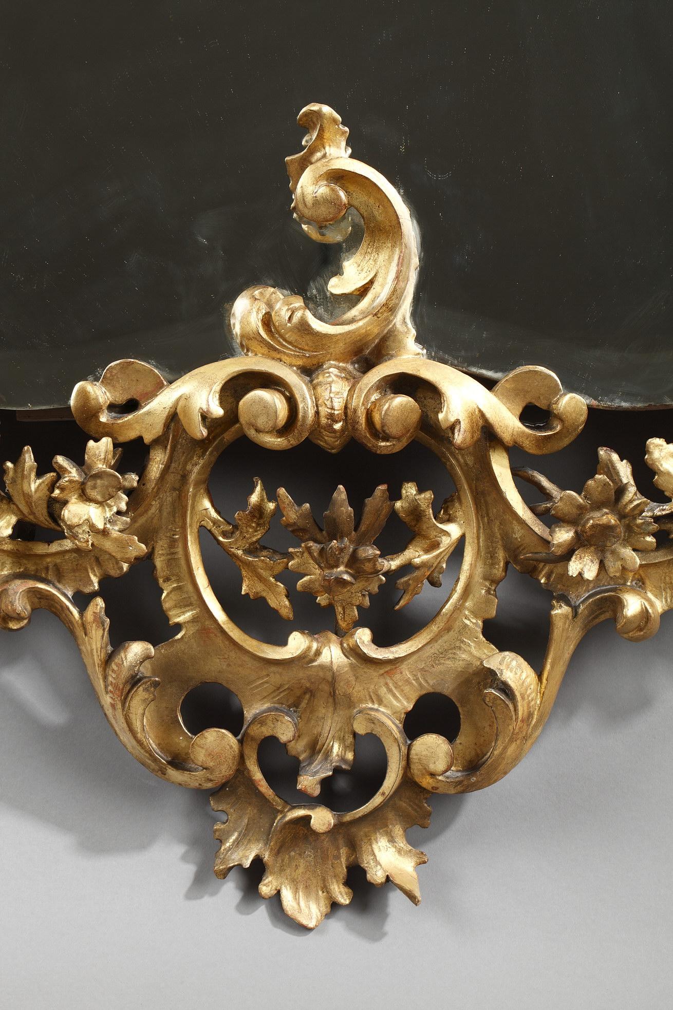 Important miroir en bois doré sculpté, Italie, datant d'environ 1880 en vente 1
