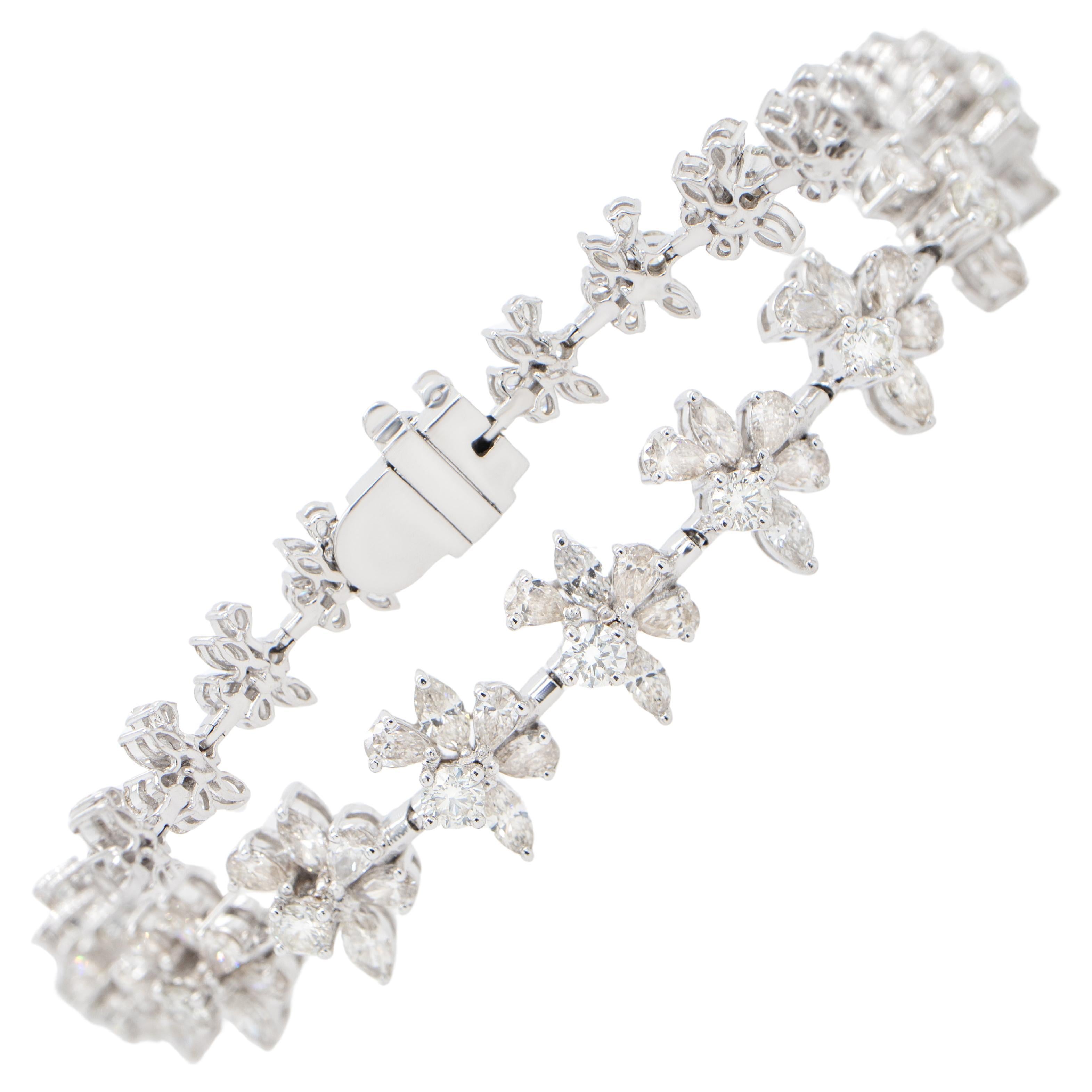 Important bracelet en or 18 carats avec diamants taille mixte taille poire marquise ronde de 6,4 carats en vente