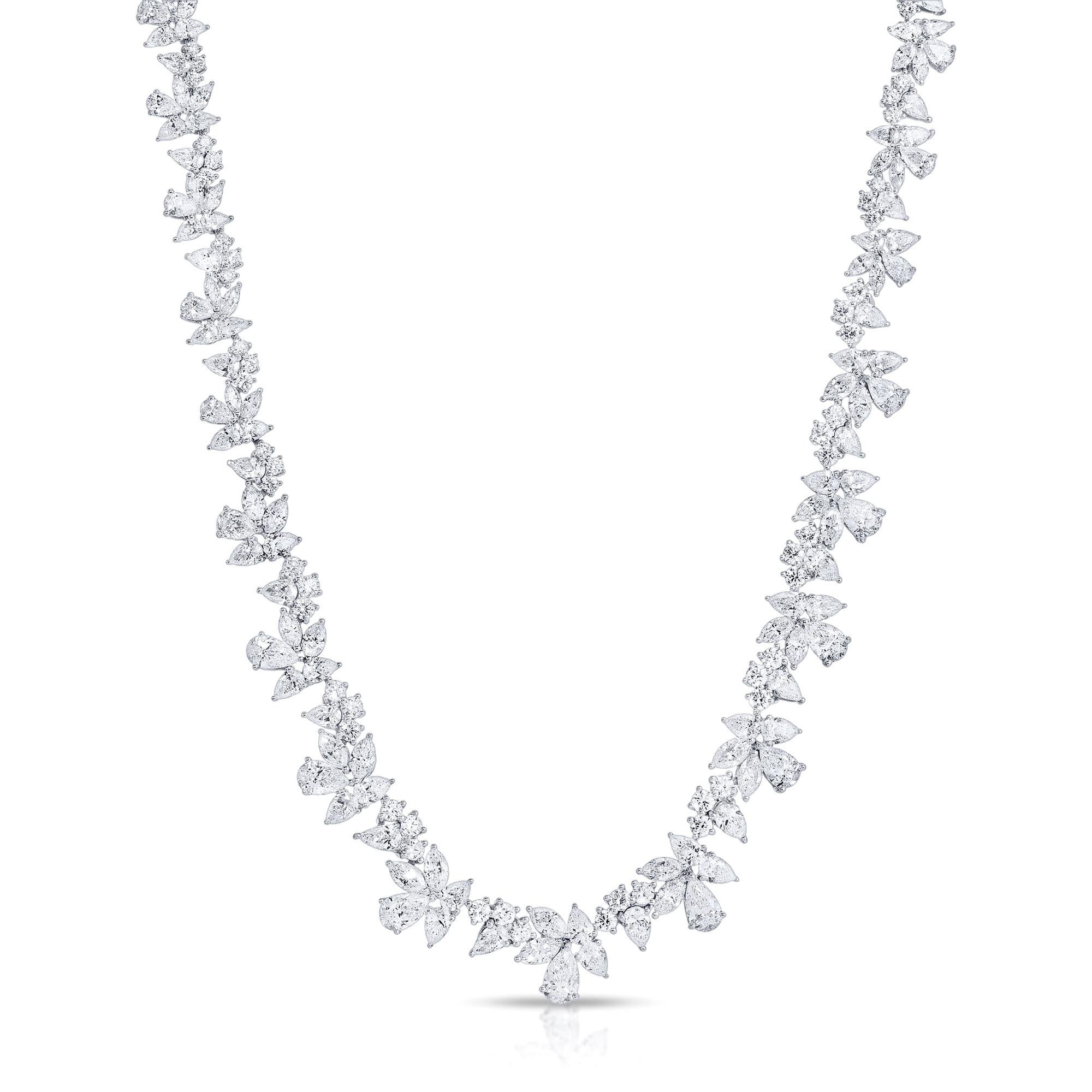Taille mixte Important collier de diamants taille mixte de 34 carats au total en or blanc 18 carats en vente