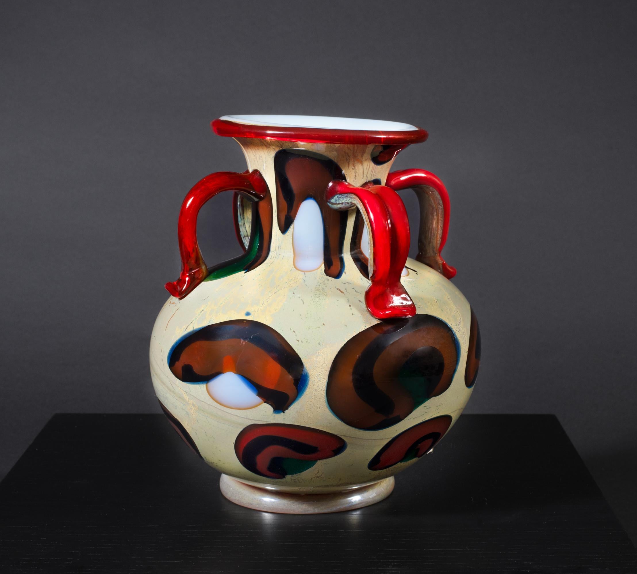 Moderne Important vase moderne en verre opalin d'Ermanno Nason pour Cenedese. en vente