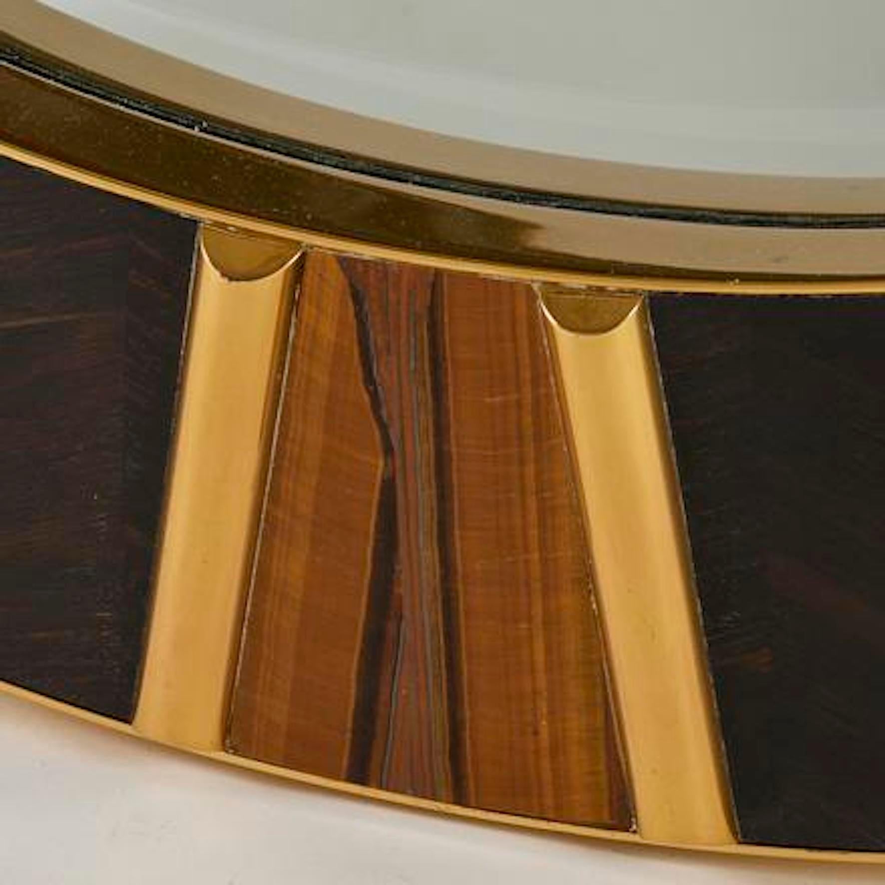 Important miroir circulaire moderniste incrusté d'incrustations de détails en pierre d'œil de tigre Bon état - En vente à Montreal, QC