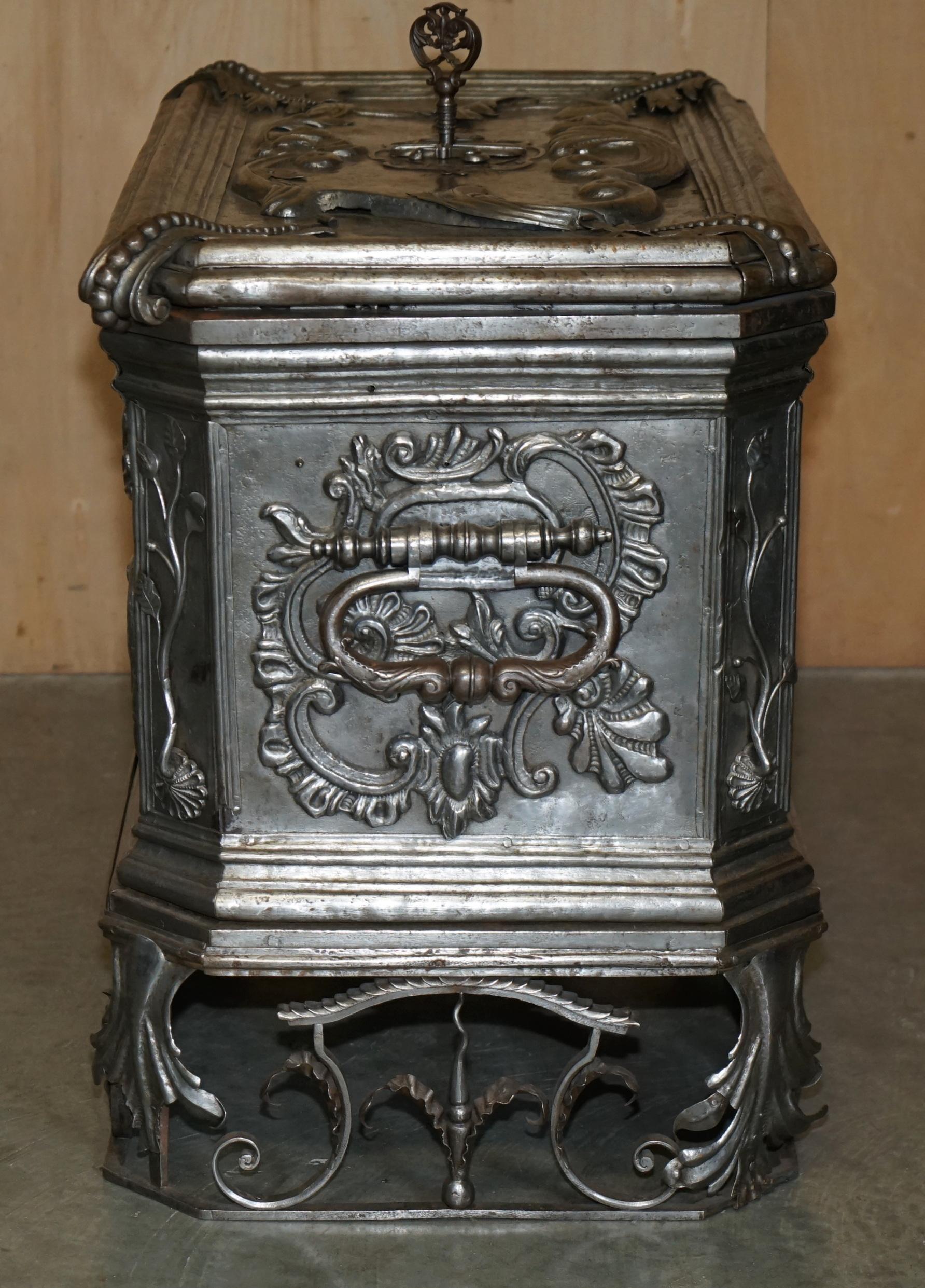 IMPORTANT MUSEUM QUALITY ANTIQUE 1680 TO 1720 GERMAN SiLVER SAFE STRONGBOX For Sale 9