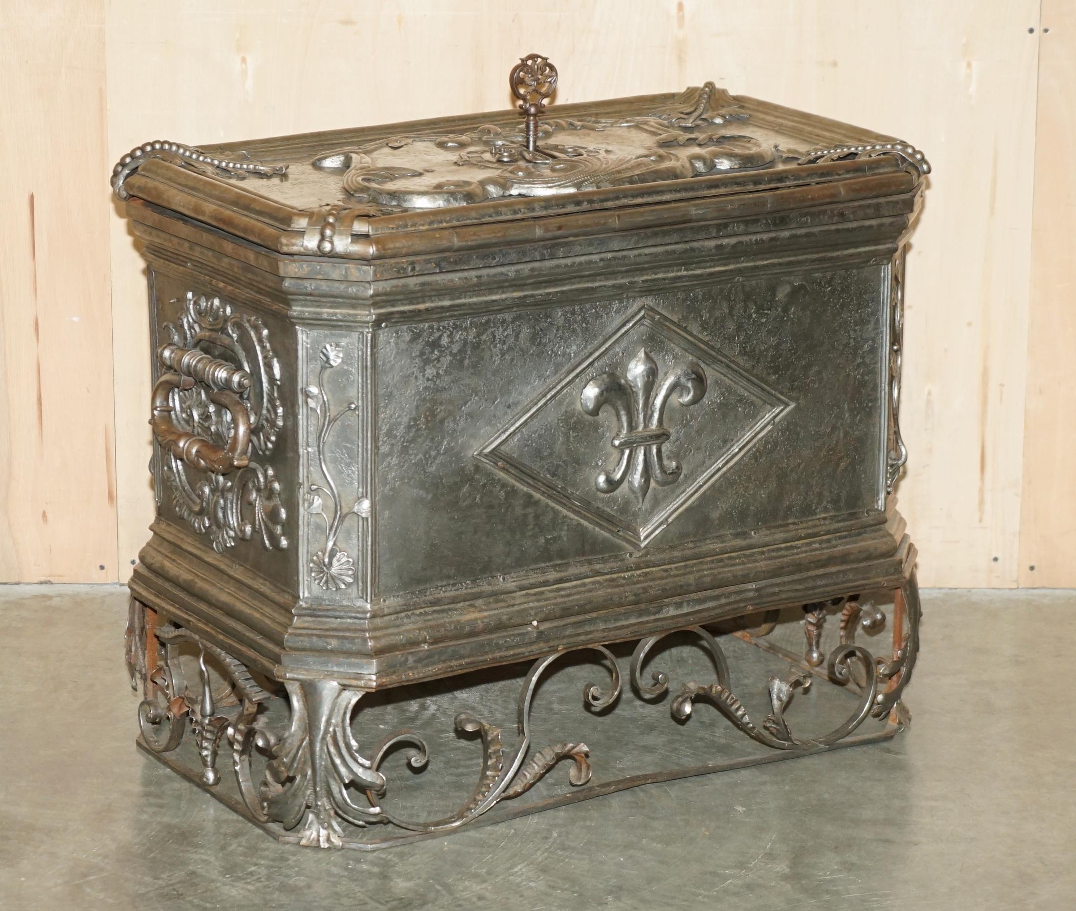 IMPORTANT MUSEUM QUALITY ANTIQUE 1680 TO 1720 GERMAN SiLVER SAFE STRONGBOX For Sale 1