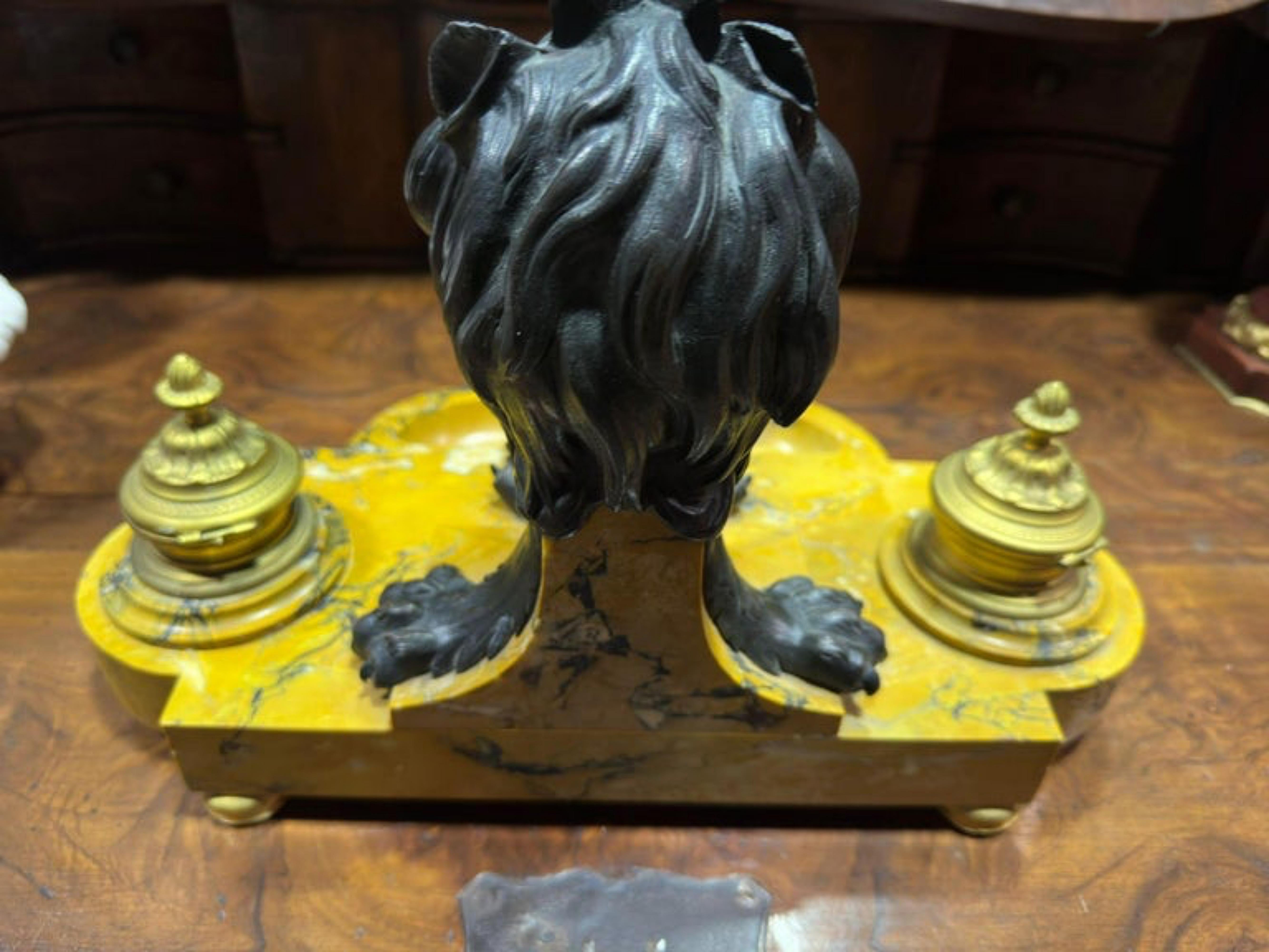 Importante tintero de león de Napoleón III, siglo XIX en Bueno estado para la venta en Madrid, ES