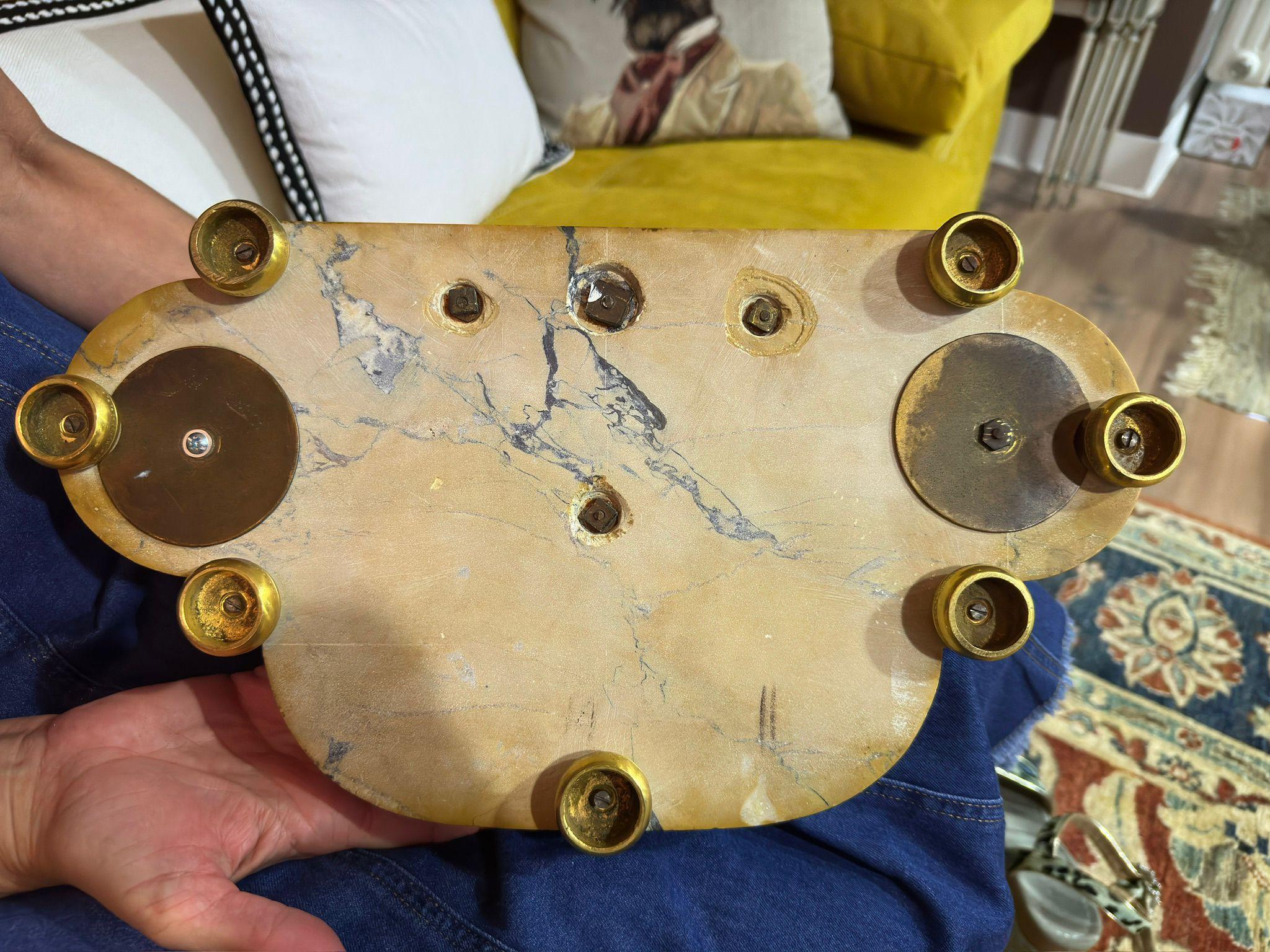 Marmo Importante calamaio a forma di leone di Napoleone III, XIX secolo in vendita