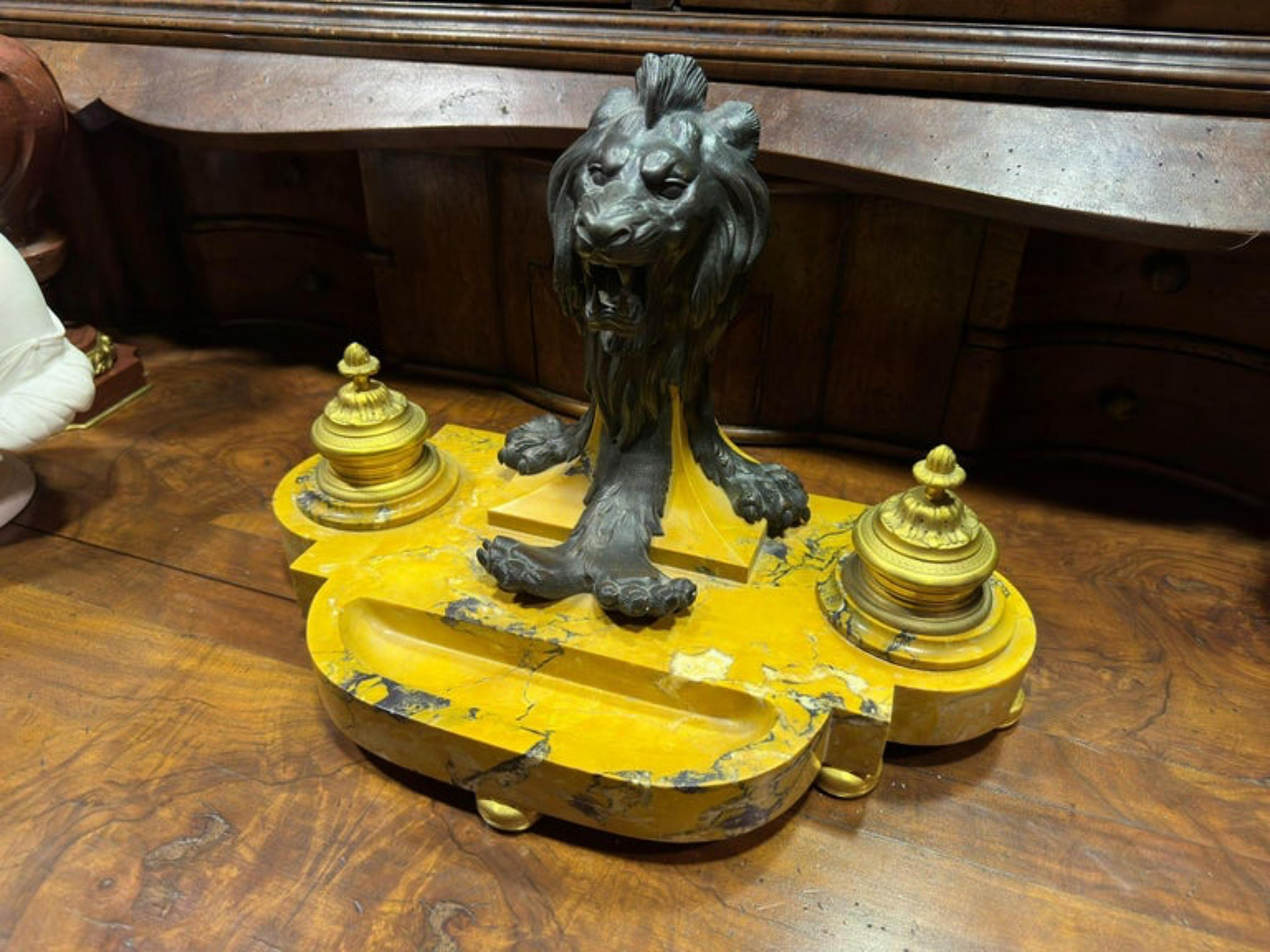 Importante tintero de león de Napoleón III, siglo XIX en venta 2