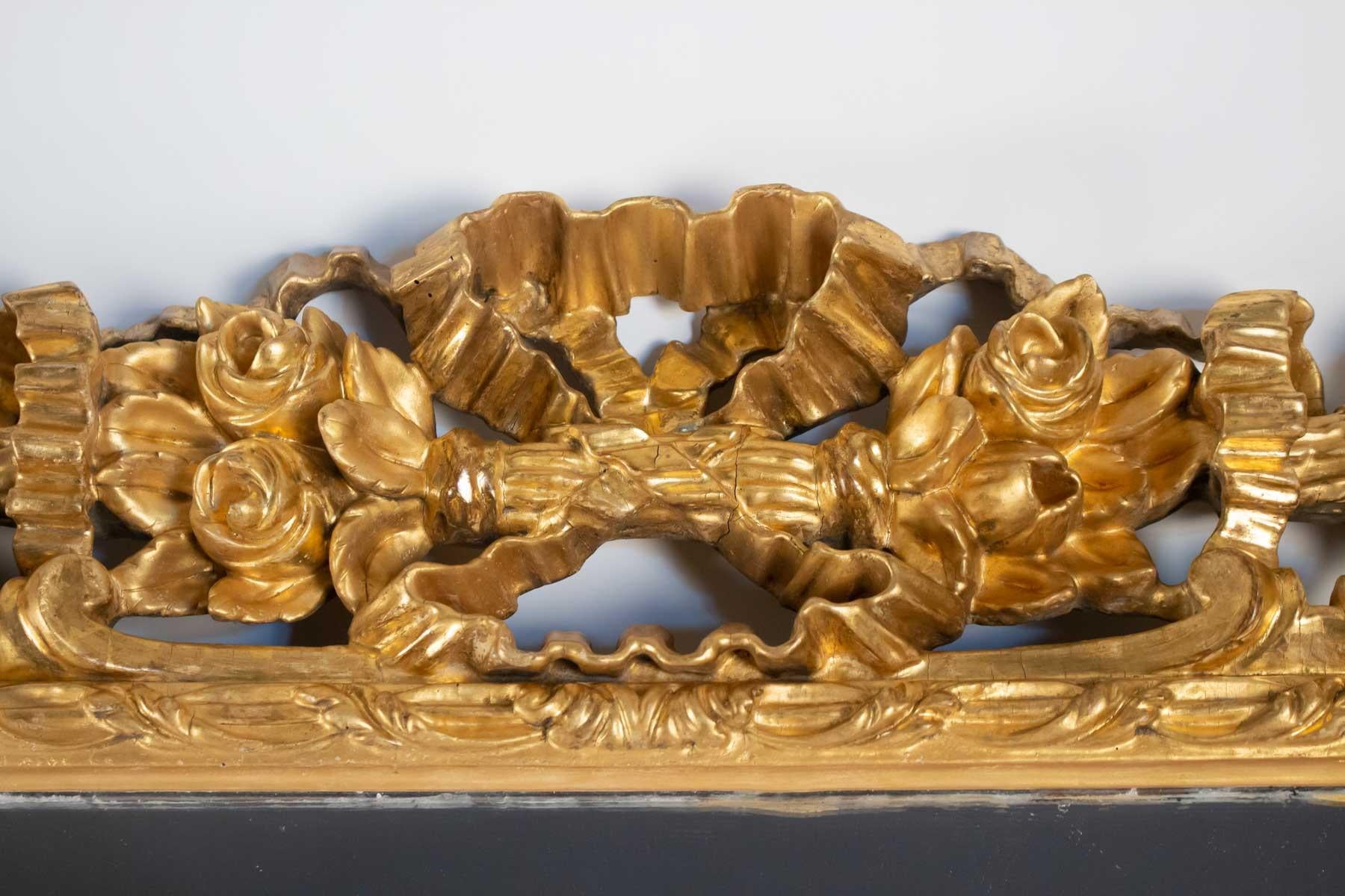 Important Napoleon III Mirror in Carved and Gilded Wood from the 19th Century 1