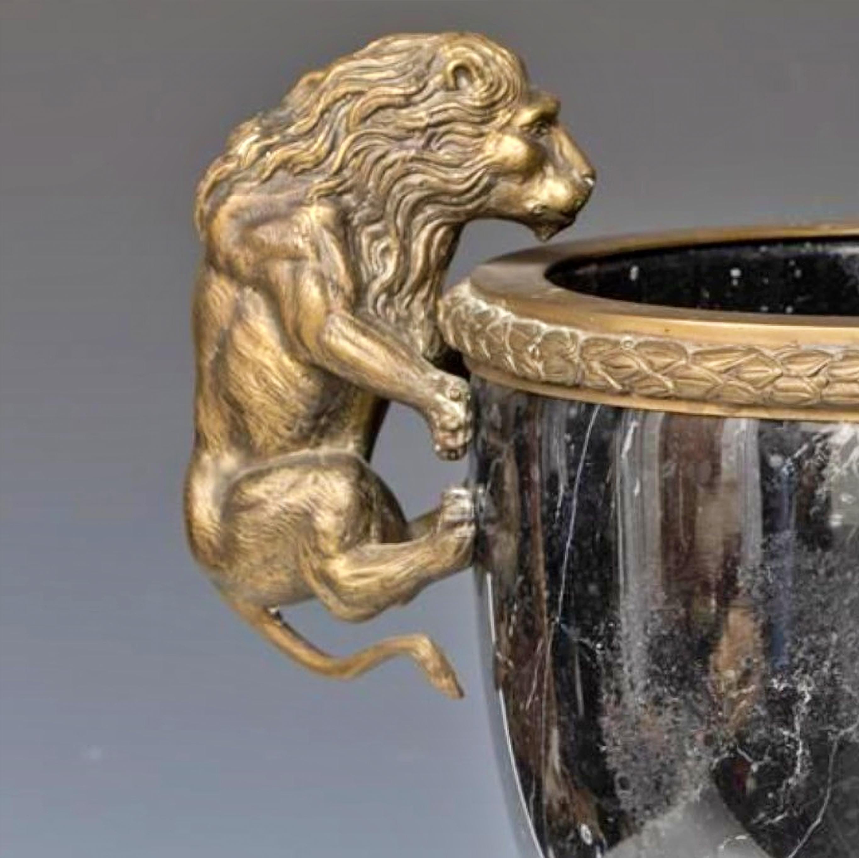 Important Napoleon III Vase, 19th Century In Good Condition For Sale In Madrid, ES