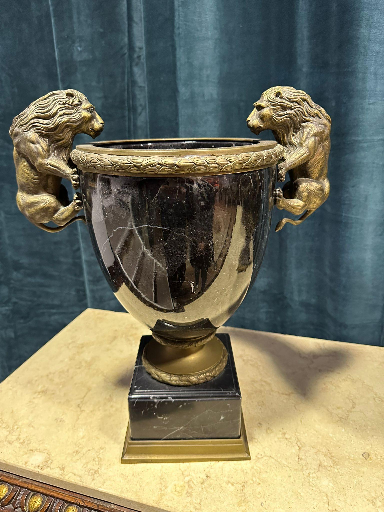 Wichtige Vase von Napoleon III., 19. Jahrhundert im Angebot 1