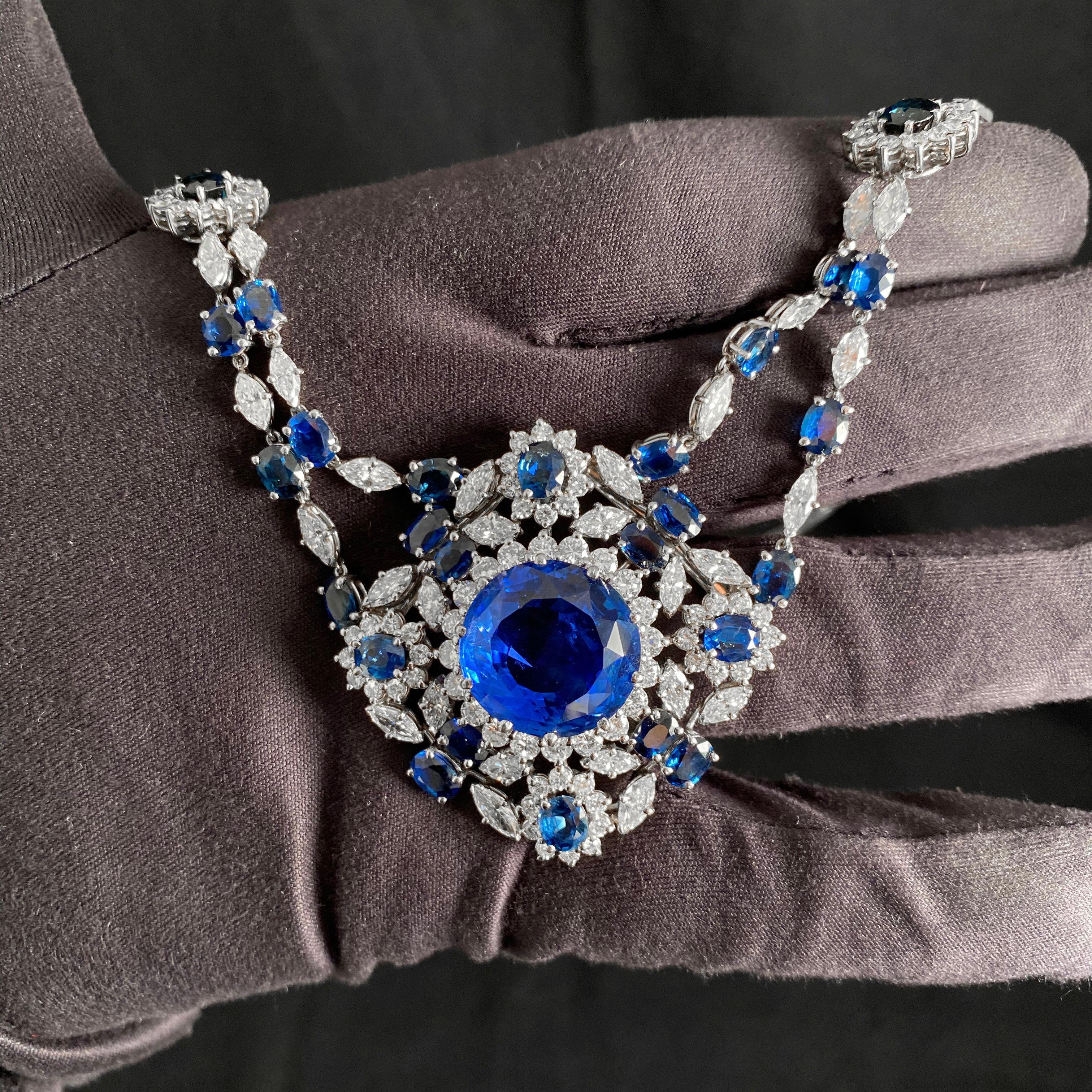 Important Natural 23 Carat Ceylon Sapphire Diamond Necklace 1950s Provenance For Sale 5