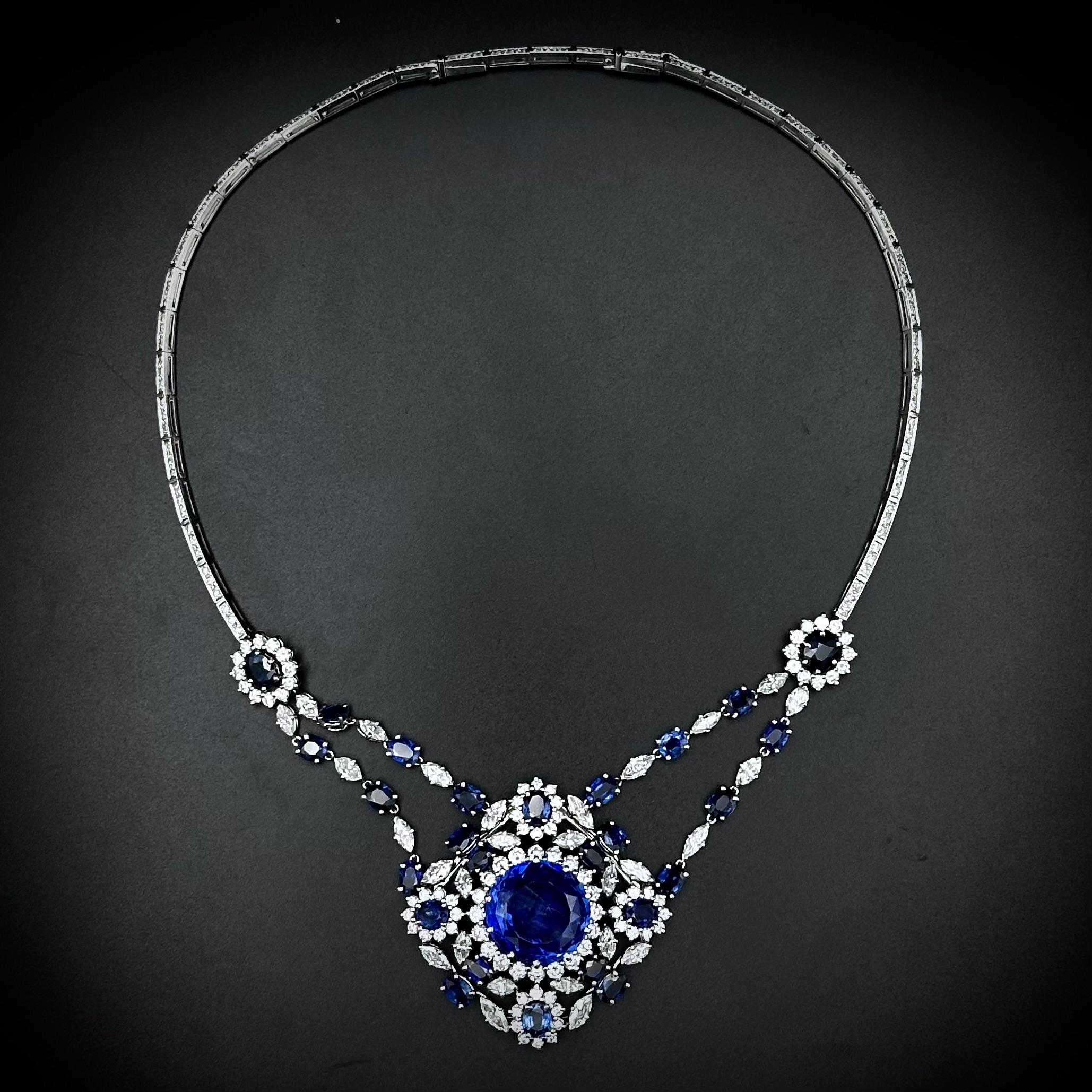 Important Natural 23 Carat Ceylon Sapphire Diamond Necklace 1950s Provenance In Good Condition For Sale In Lisbon, PT