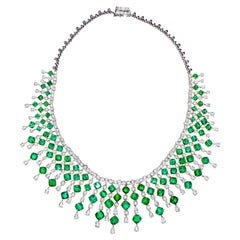 Wichtige Halskette mit Smaragden und Diamanten 120 Karat 18K Gold