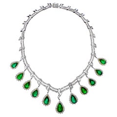 Wichtige Halskette mit Smaragden und Diamanten 69 Karat 18K Gold